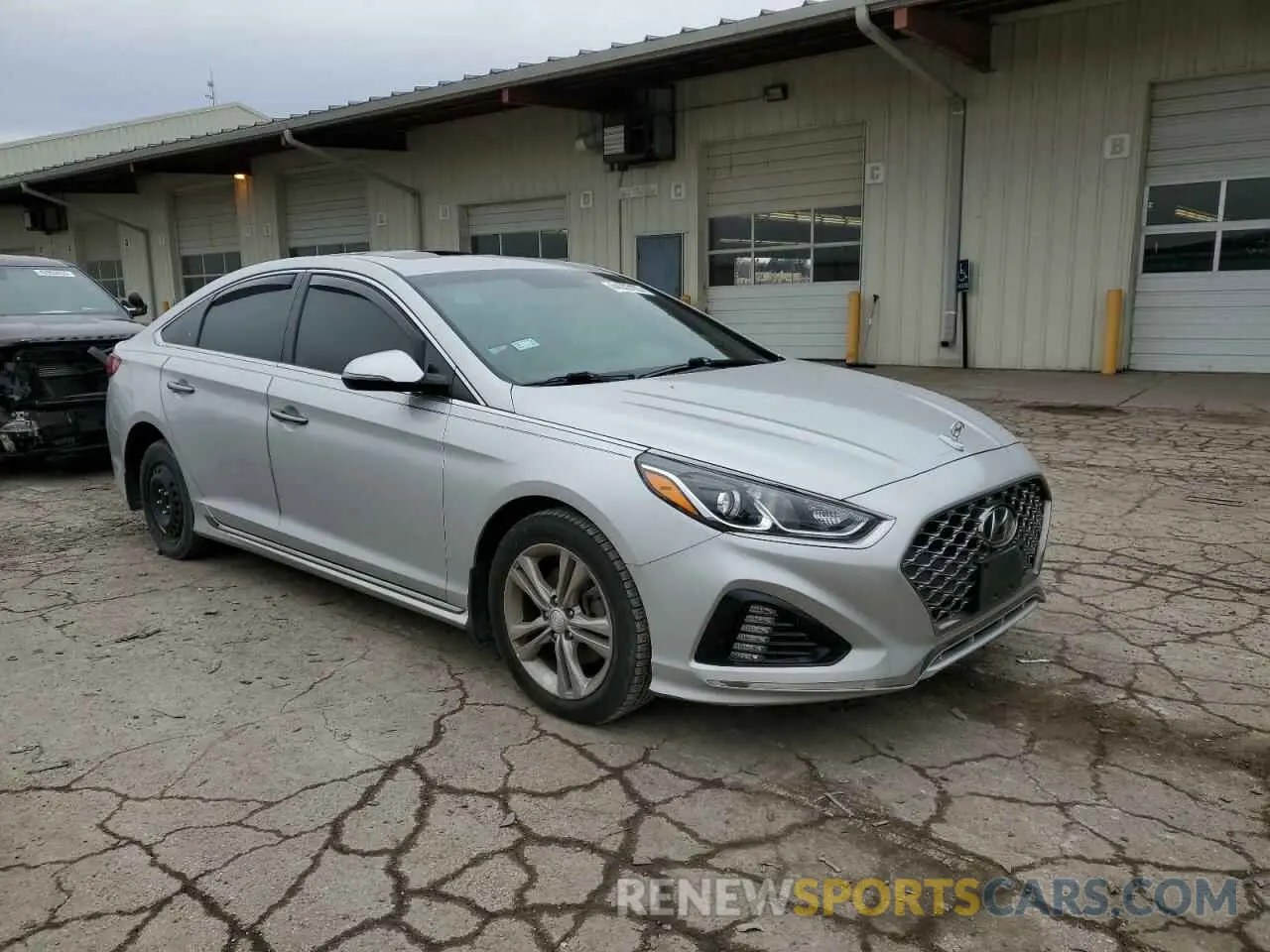 4 fotografías del automóvil dañado 5NPE34AF4KH803701 HYUNDAI SONATA 2019