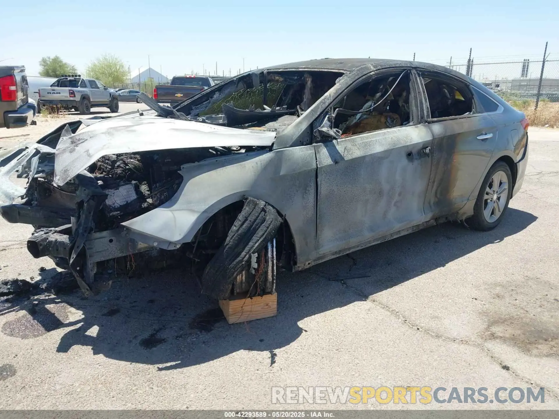 2 fotografías del automóvil dañado 5NPE34AF5KH740284 HYUNDAI SONATA 2019