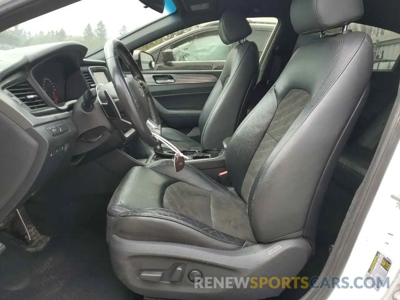 7 fotografías del automóvil dañado 5NPE34AF6KH747745 HYUNDAI SONATA 2019