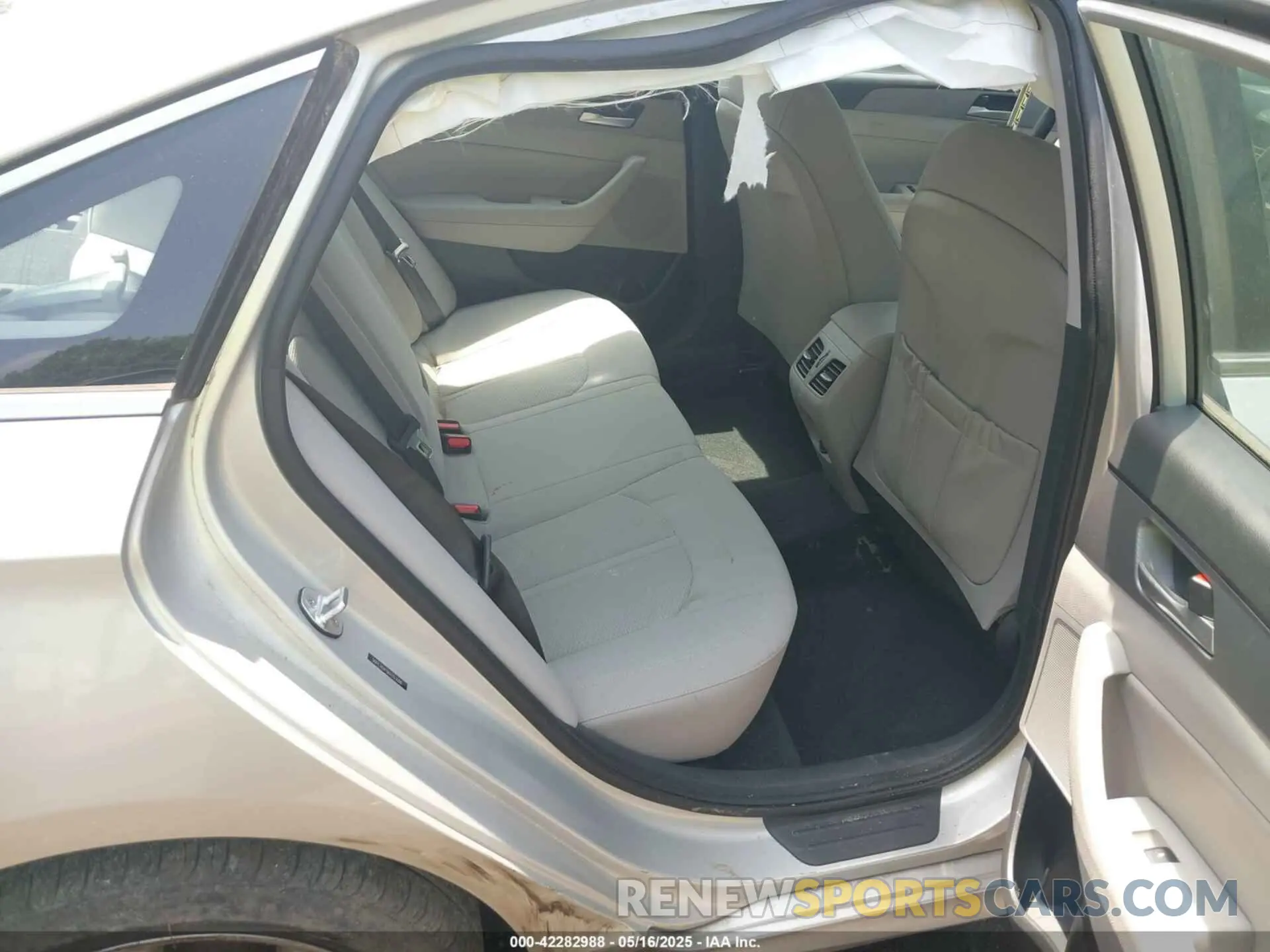 8 fotografías del automóvil dañado 5NPE34AF6KH763086 HYUNDAI SONATA 2019