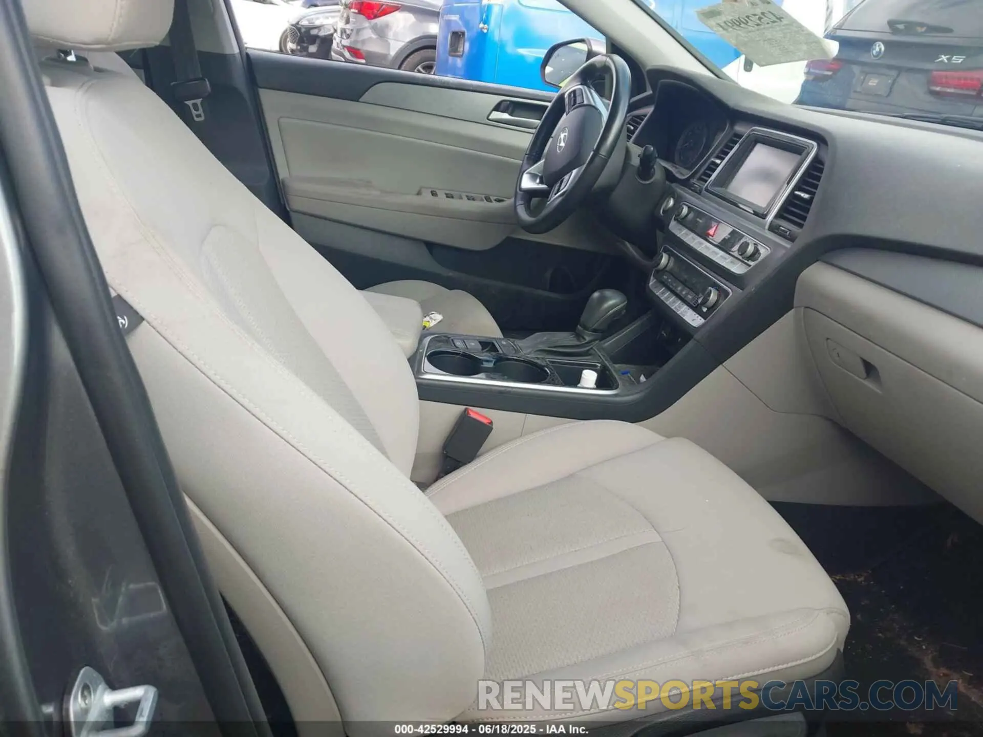 5 fotografías del automóvil dañado 5NPE34AF6KH772385 HYUNDAI SONATA 2019