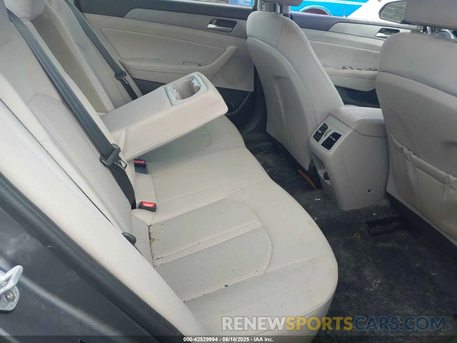8 fotografías del automóvil dañado 5NPE34AF6KH772385 HYUNDAI SONATA 2019