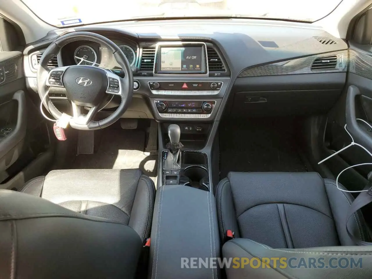 8 fotografías del automóvil dañado 5NPE34AF6KH779417 HYUNDAI SONATA 2019