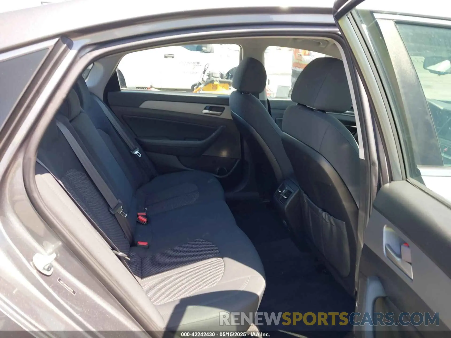 8 fotografías del automóvil dañado 5NPE34AF6KH815722 HYUNDAI SONATA 2019