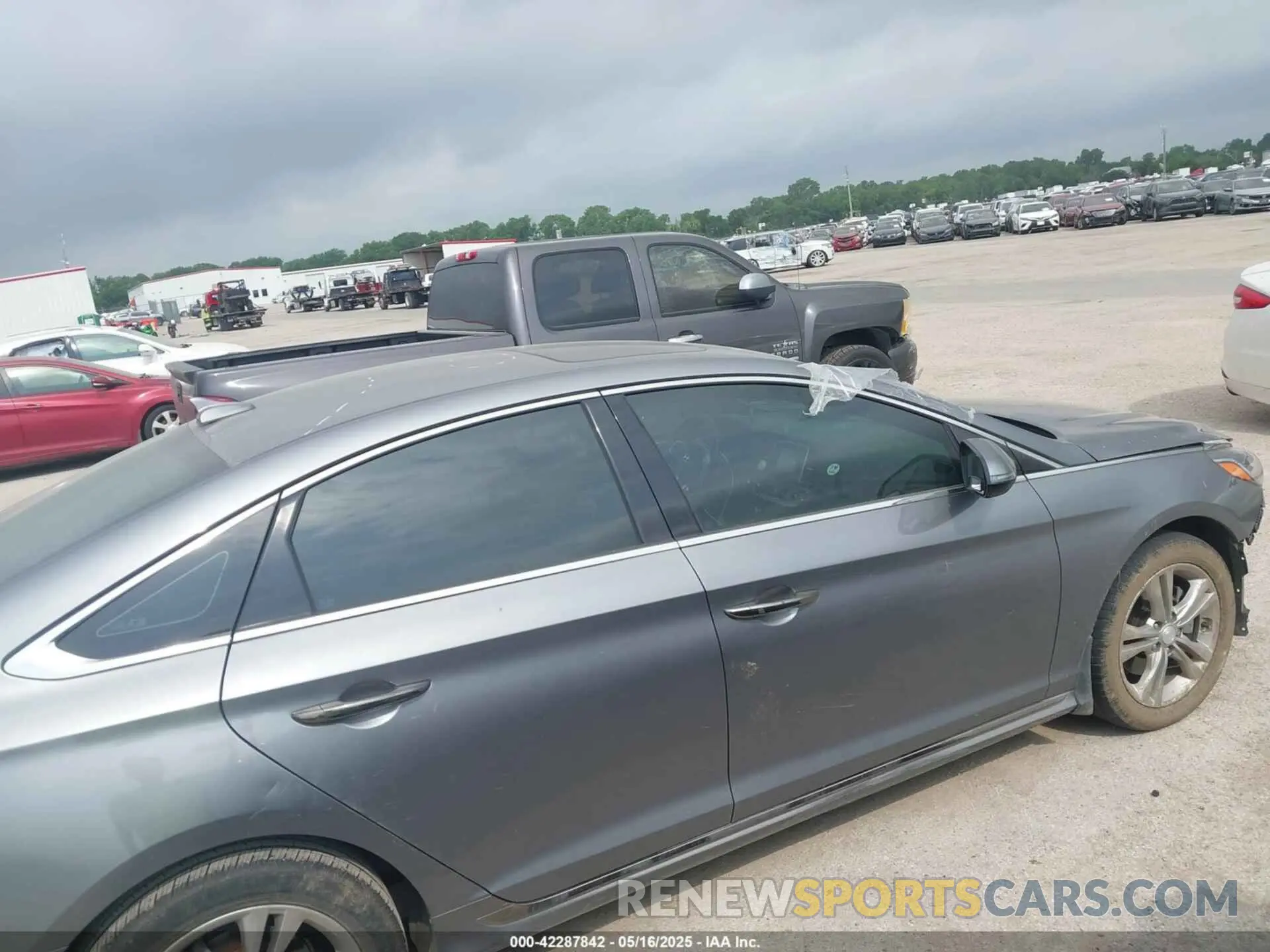 13 fotografías del automóvil dañado 5NPE34AF9KH767097 HYUNDAI SONATA 2019