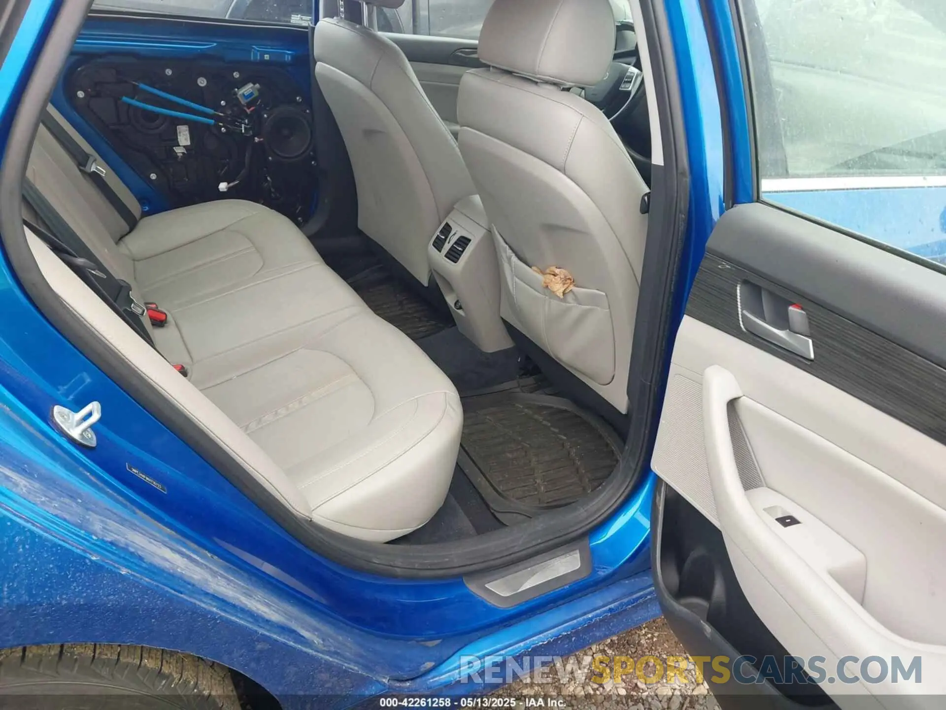 8 fotografías del automóvil dañado 5NPE34AF9KH776723 HYUNDAI SONATA 2019