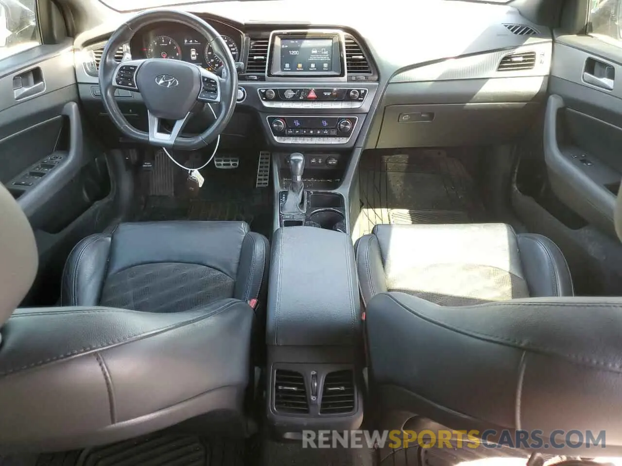 8 fotografías del automóvil dañado 5NPE34AFXKH751541 HYUNDAI SONATA 2019