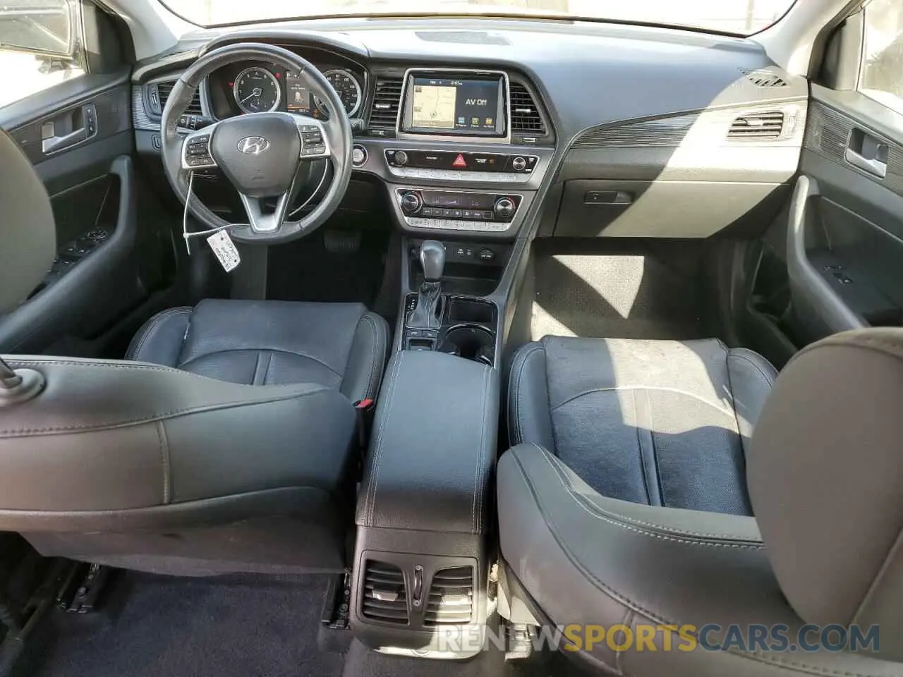 8 fotografías del automóvil dañado 5NPE34AFXKH787519 HYUNDAI SONATA 2019