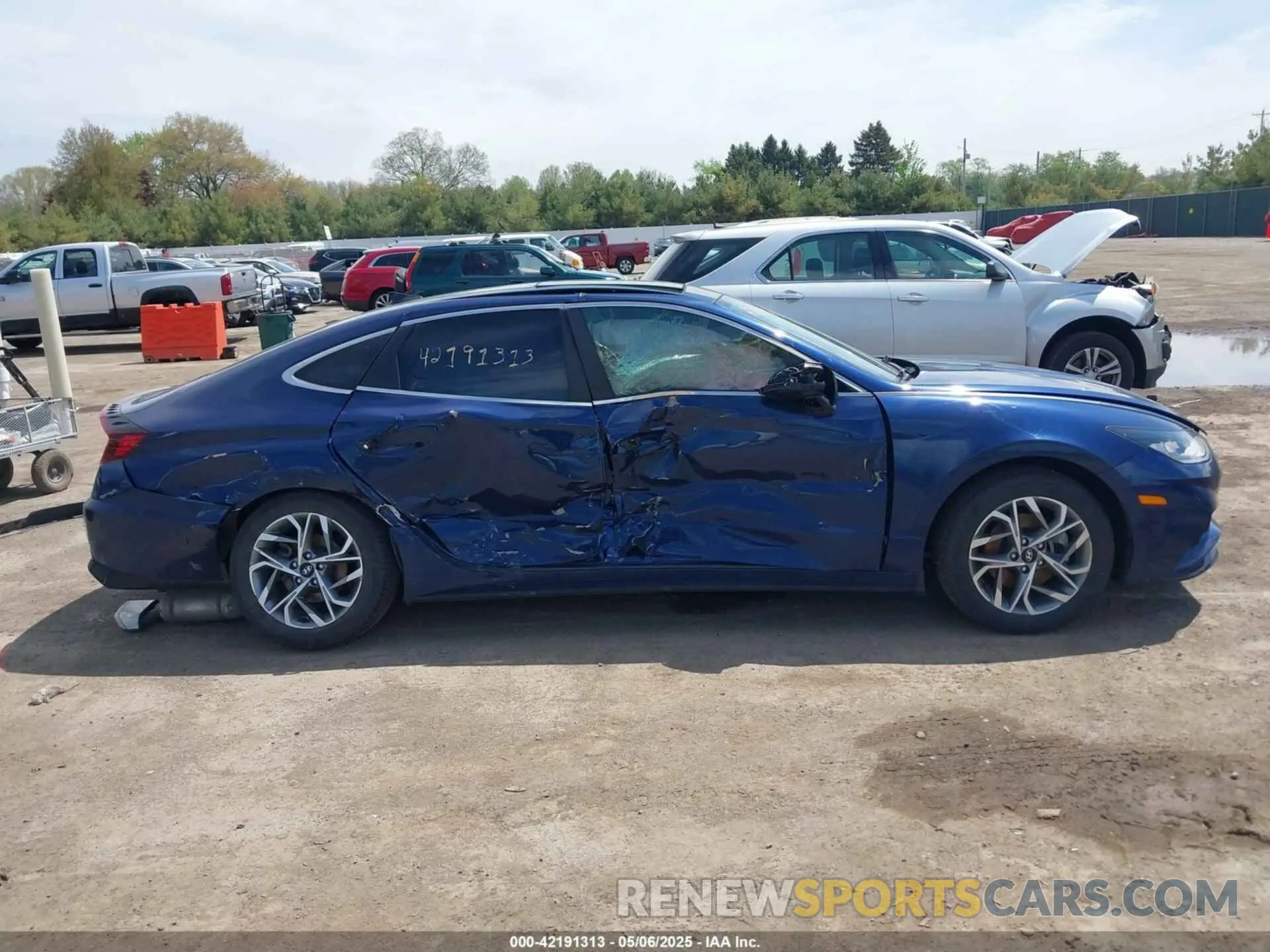 13 fotografías del automóvil dañado 5NPEF4JA0LH002065 HYUNDAI SONATA 2020