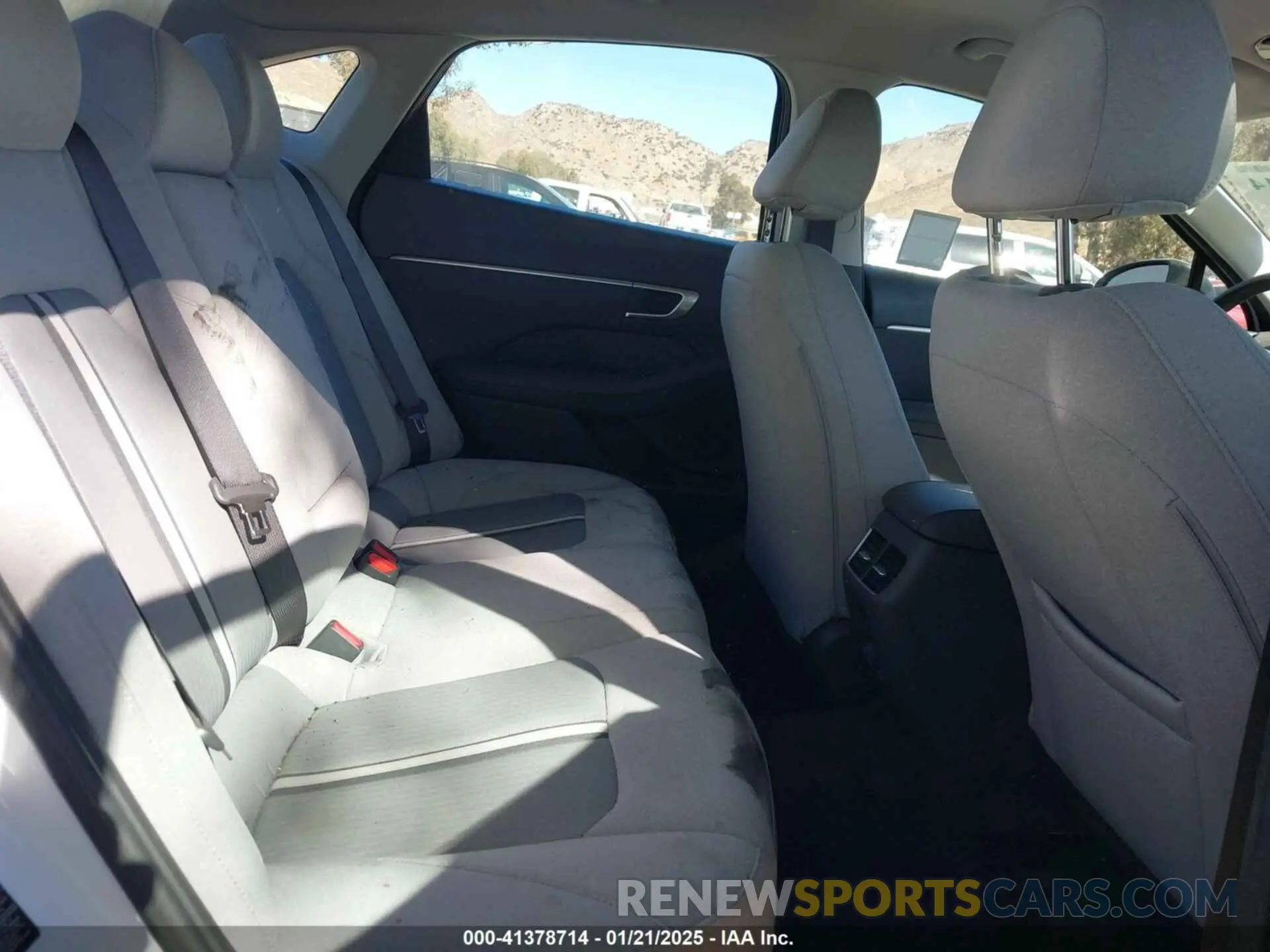 8 fotografías del automóvil dañado 5NPEF4JA0LH062069 HYUNDAI SONATA 2020
