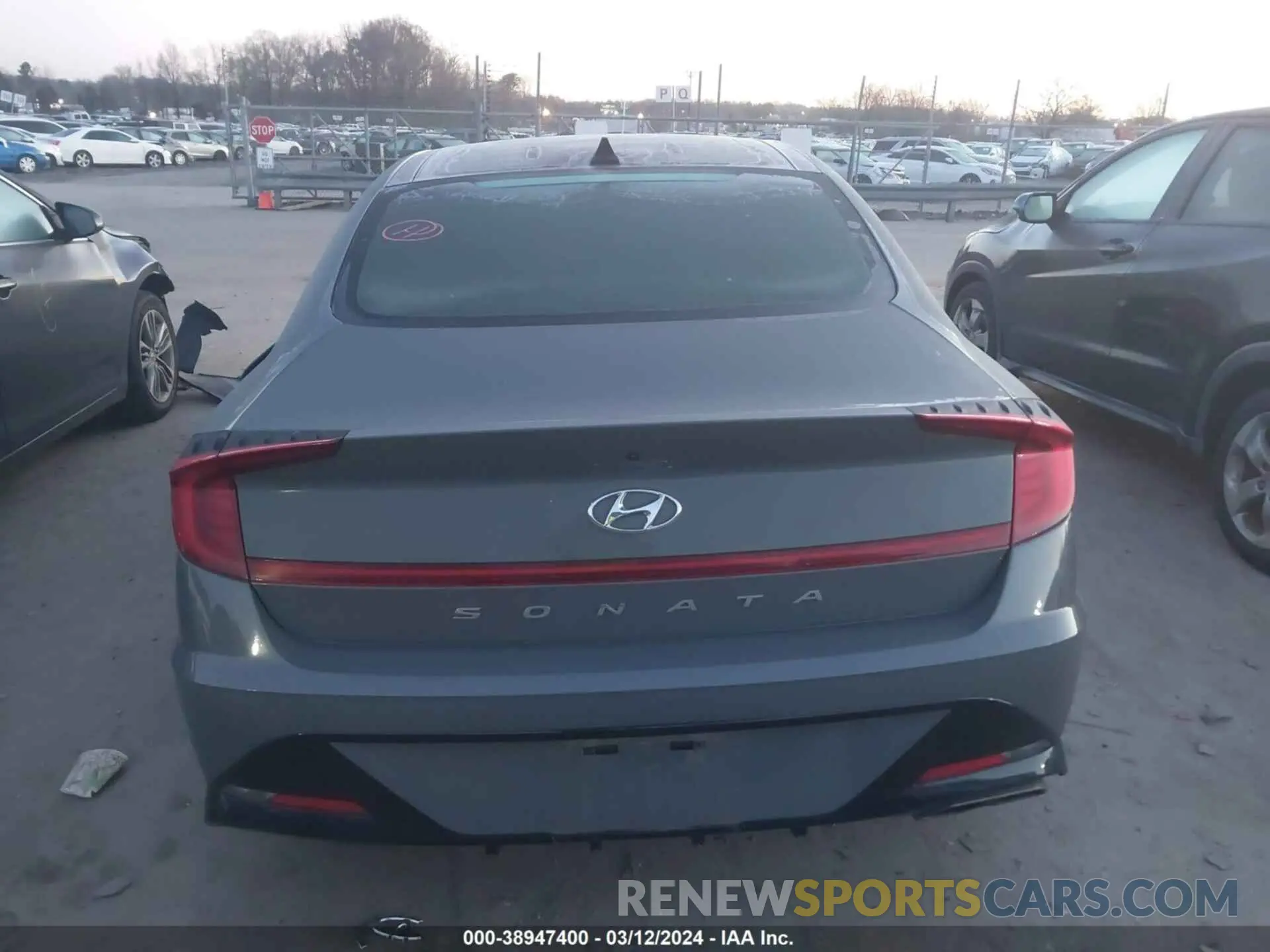 15 fotografías del automóvil dañado 5NPEF4JA1LH042025 HYUNDAI SONATA 2020