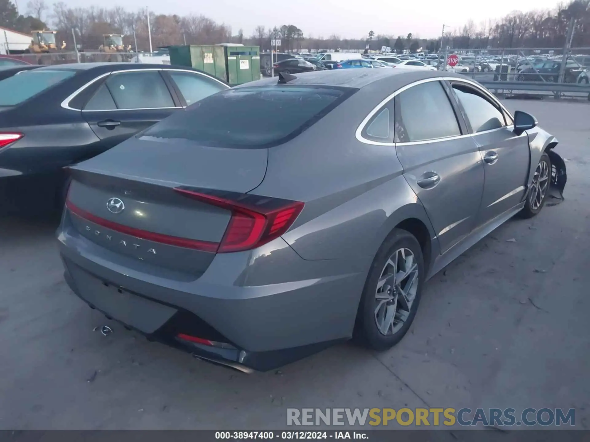 4 fotografías del automóvil dañado 5NPEF4JA1LH042025 HYUNDAI SONATA 2020