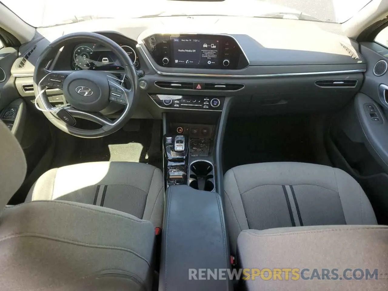 8 fotografías del automóvil dañado 5NPEF4JA2LH053244 HYUNDAI SONATA 2020