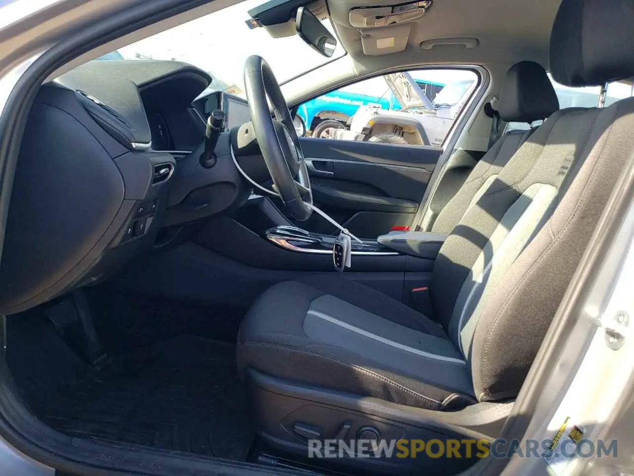 7 fotografías del automóvil dañado 5NPEF4JA3LH060610 HYUNDAI SONATA 2020