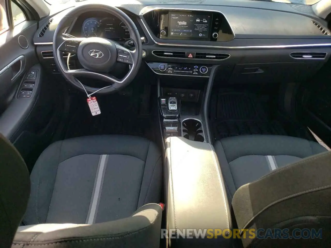 8 fotografías del automóvil dañado 5NPEF4JA3LH060610 HYUNDAI SONATA 2020