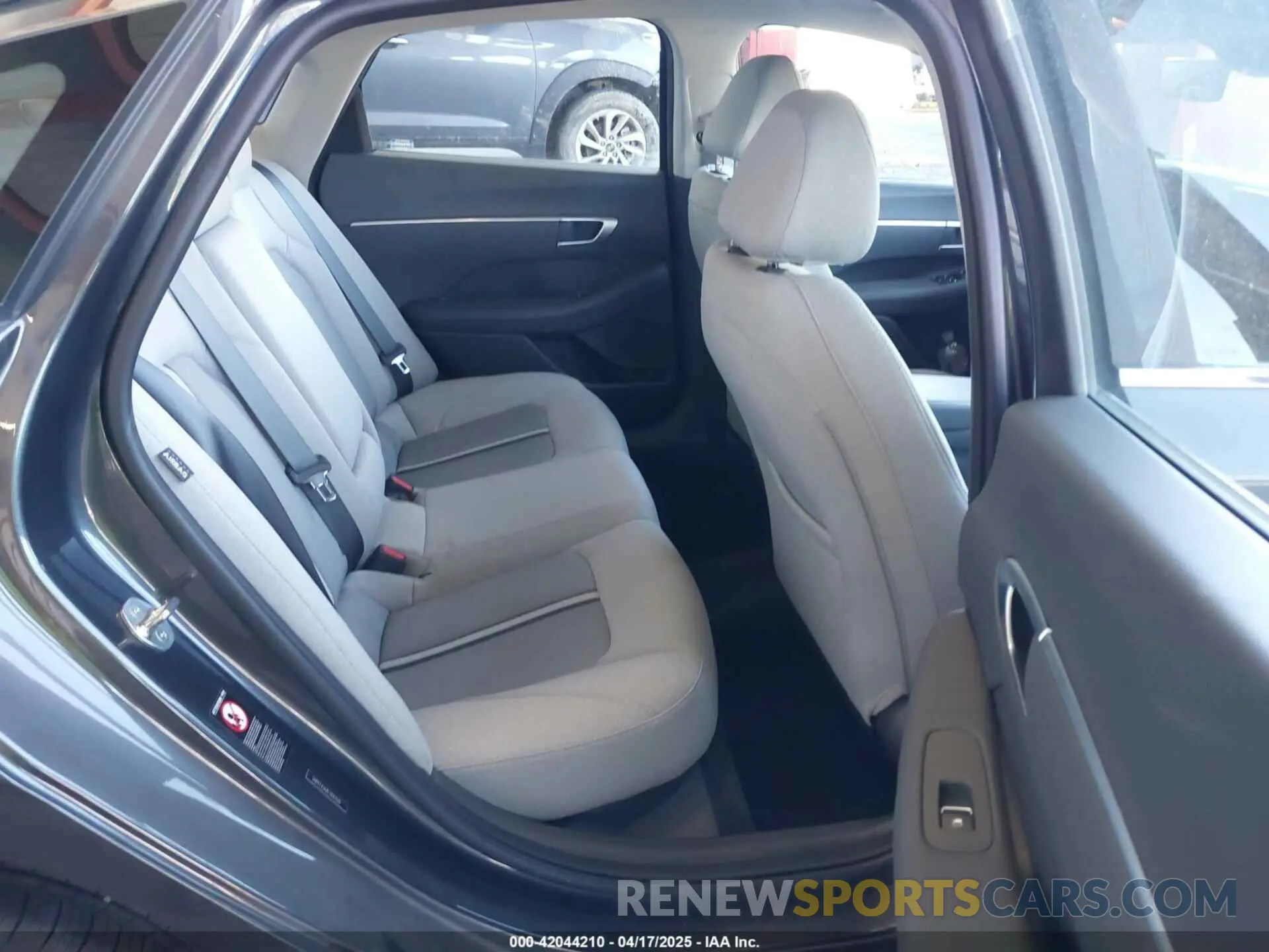 8 fotografías del automóvil dañado 5NPEF4JA8LH047030 HYUNDAI SONATA 2020