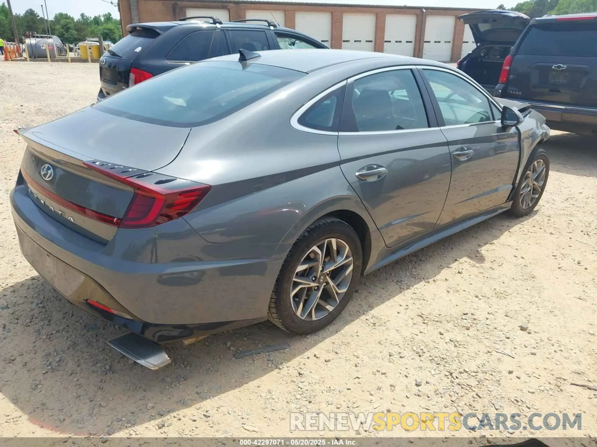 4 fotografías del automóvil dañado 5NPEF4JA9LH022606 HYUNDAI SONATA 2020