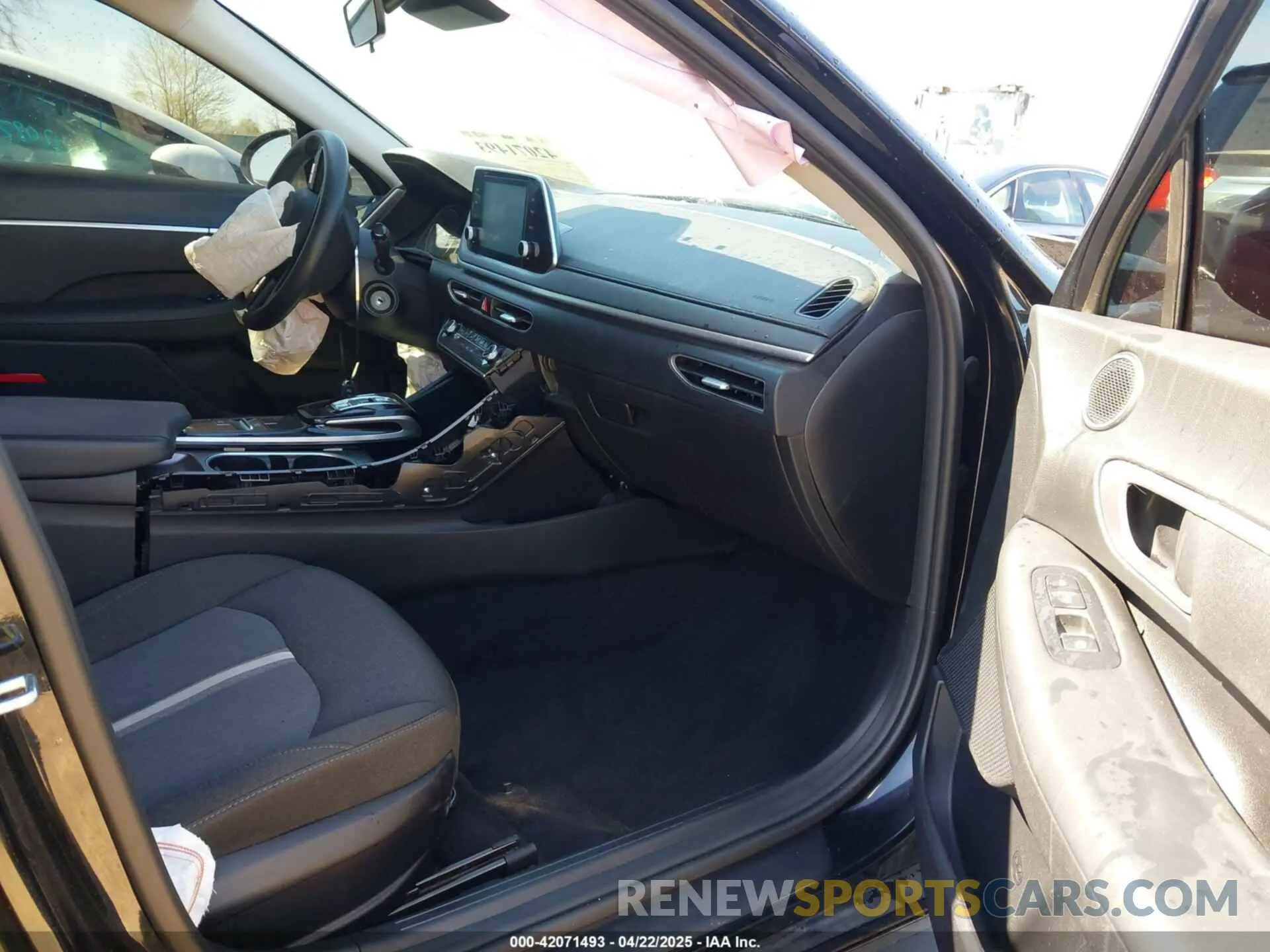 5 fotografías del automóvil dañado 5NPEG4JA0LH031000 HYUNDAI SONATA 2020