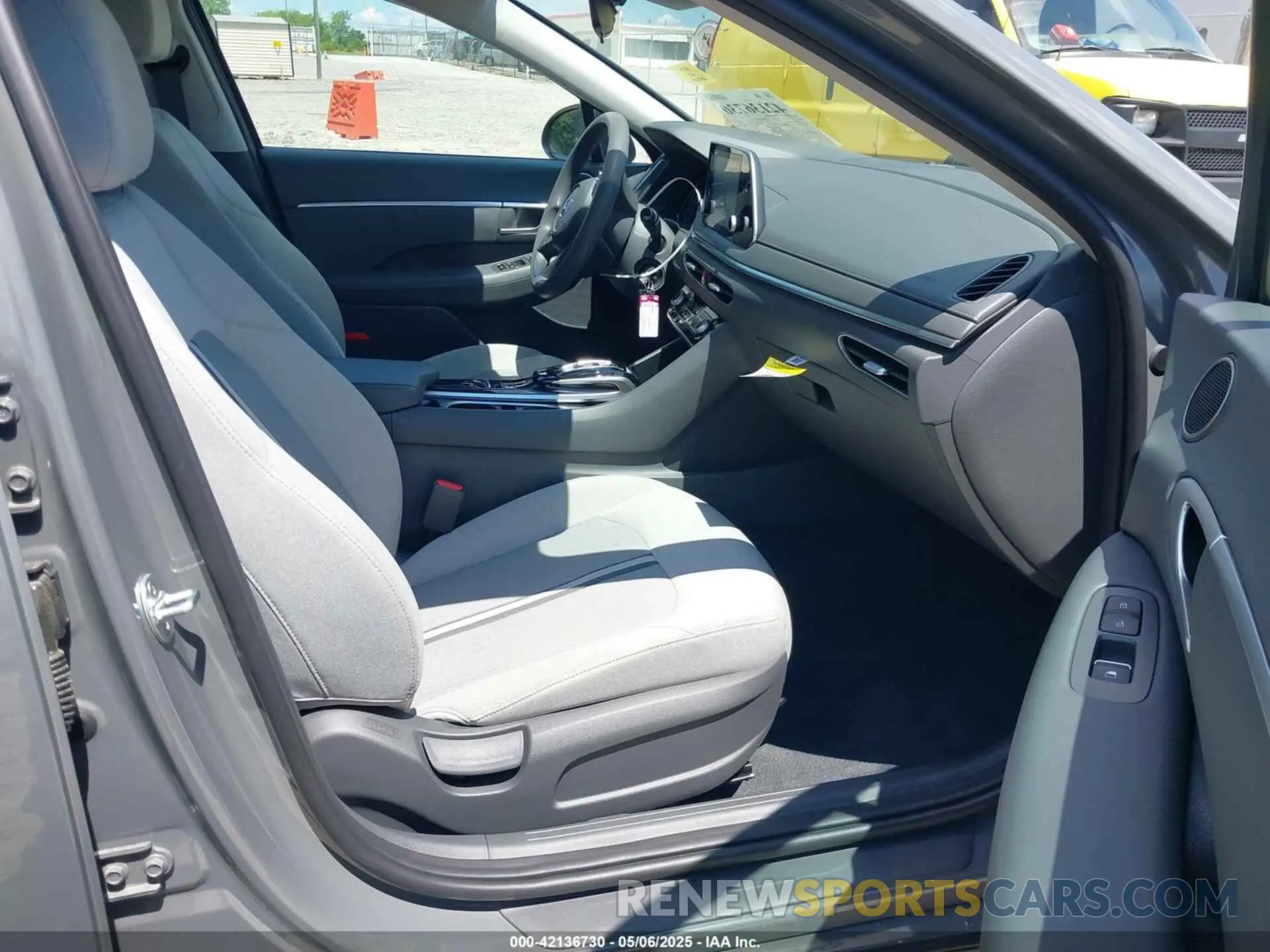 5 fotografías del automóvil dañado 5NPEG4JA2LH044931 HYUNDAI SONATA 2020