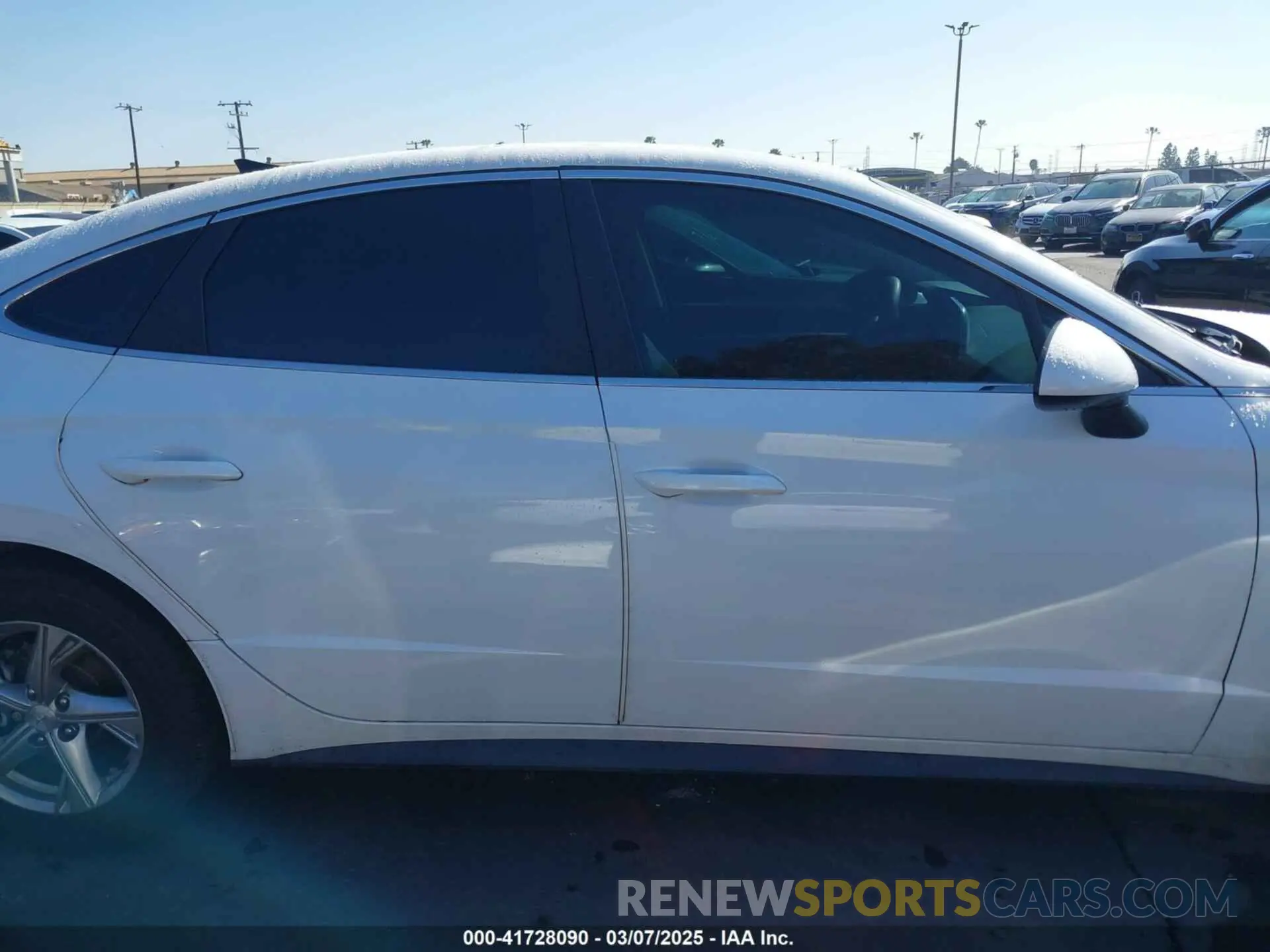 13 fotografías del automóvil dañado 5NPEG4JA5LH054840 HYUNDAI SONATA 2020