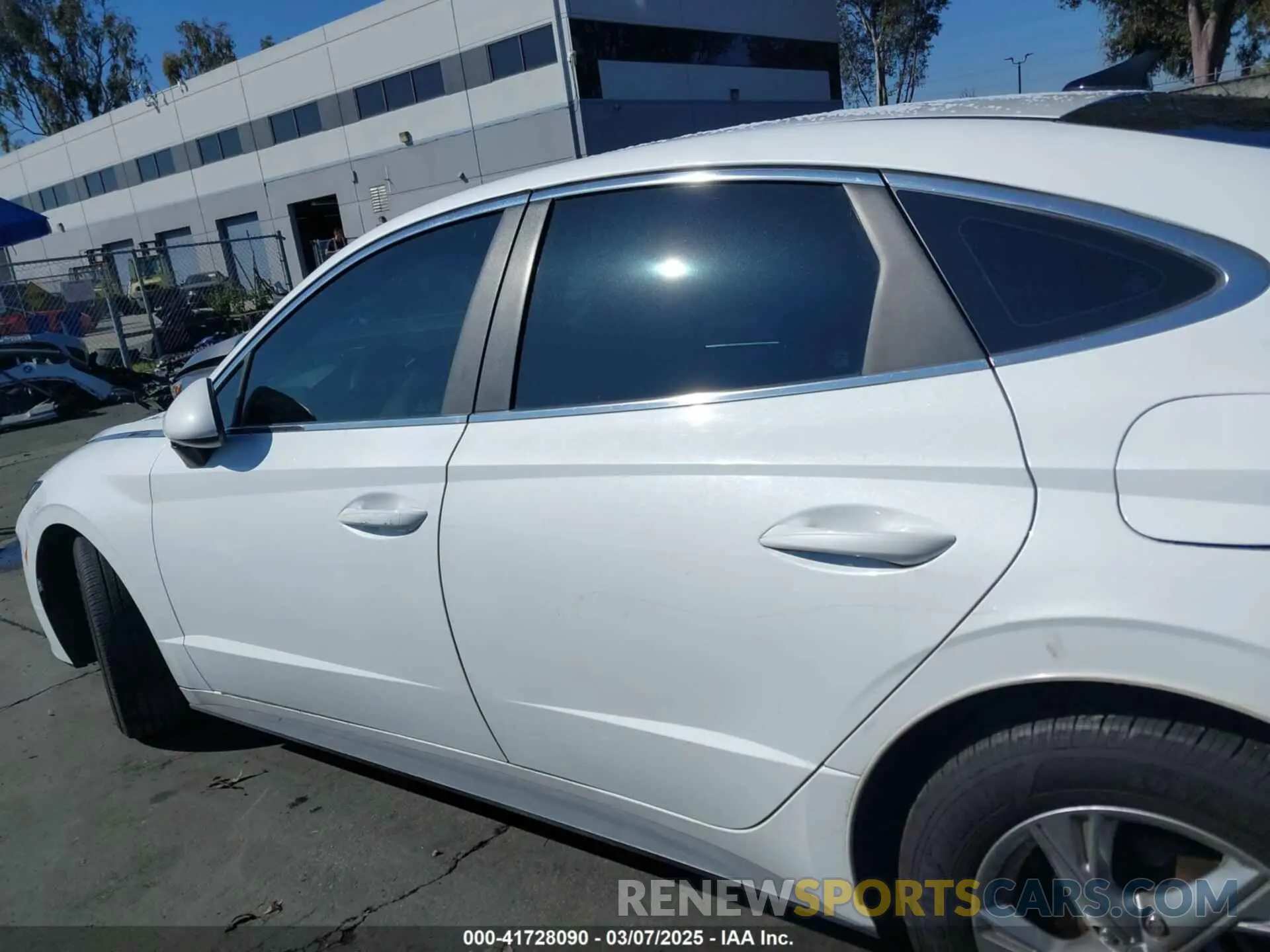 14 fotografías del automóvil dañado 5NPEG4JA5LH054840 HYUNDAI SONATA 2020