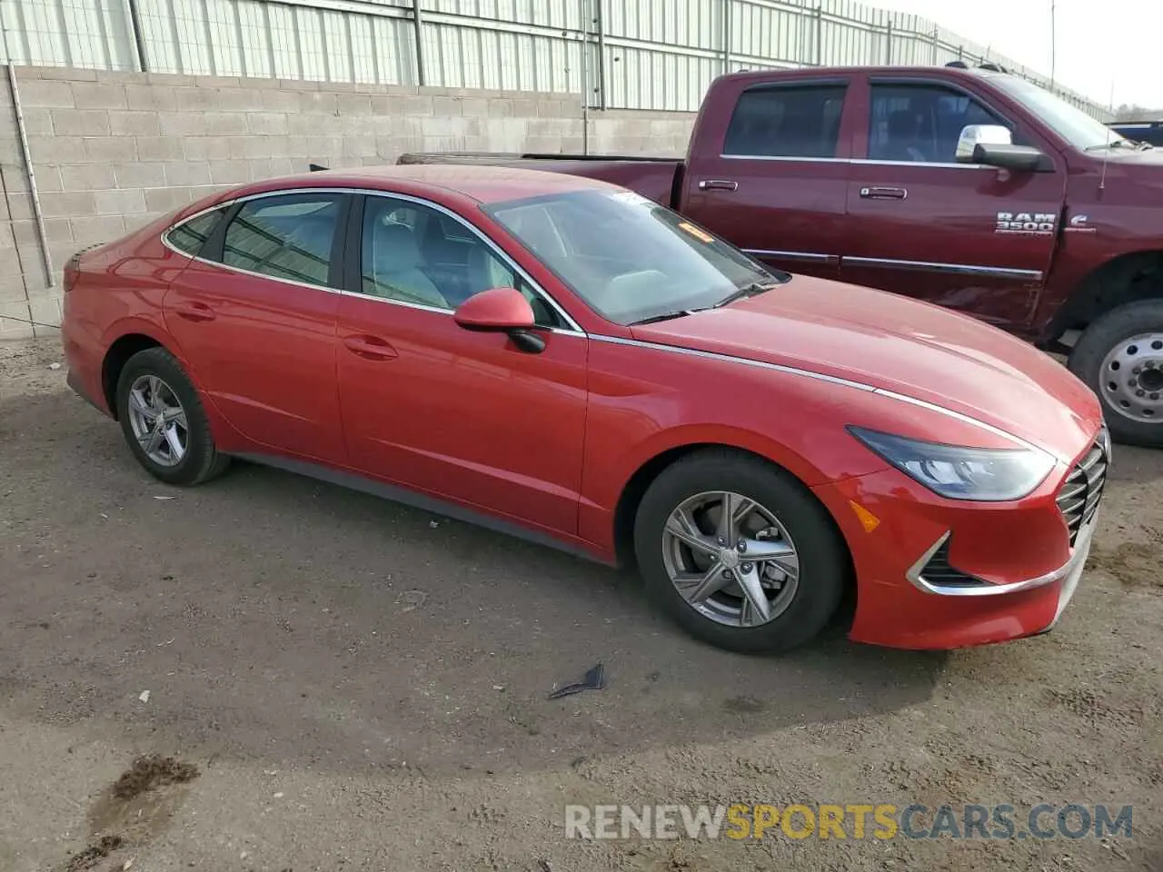 4 fotografías del automóvil dañado 5NPEG4JA5LH058127 HYUNDAI SONATA 2020