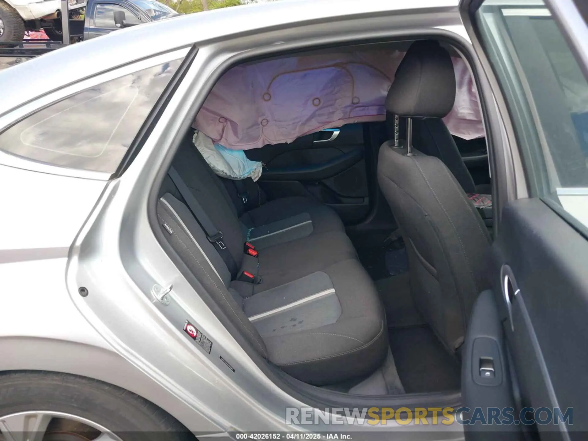 8 fotografías del automóvil dañado 5NPEG4JAXLH003043 HYUNDAI SONATA 2020
