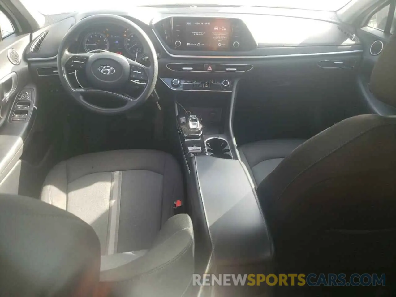 8 fotografías del automóvil dañado 5NPEG4JAXLH051948 HYUNDAI SONATA 2020