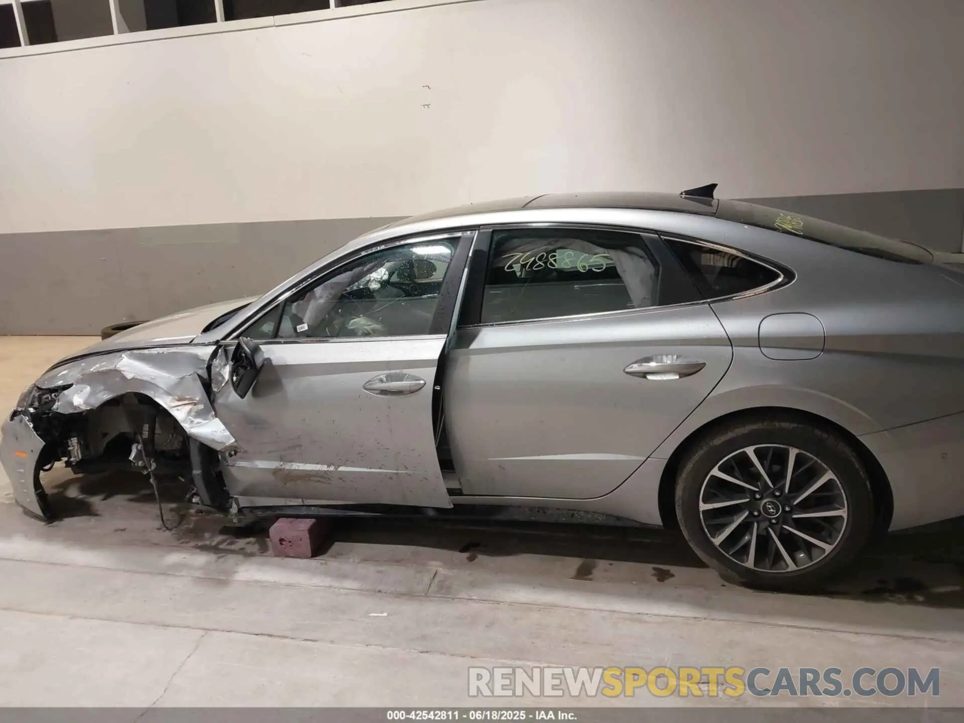 14 fotografías del automóvil dañado 5NPEH4J24LH058514 HYUNDAI SONATA 2020