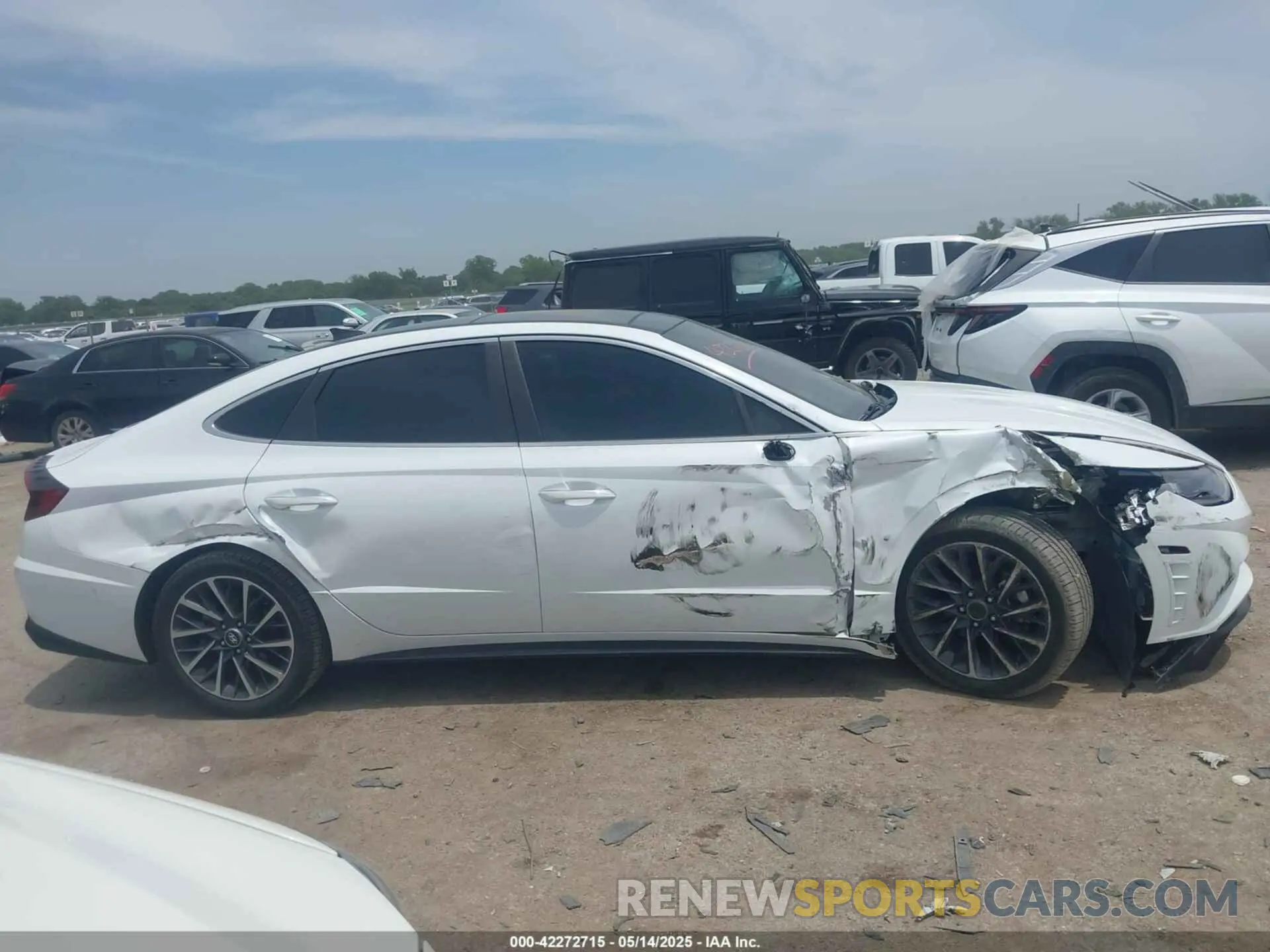 13 fotografías del automóvil dañado 5NPEH4J25LH025263 HYUNDAI SONATA 2020