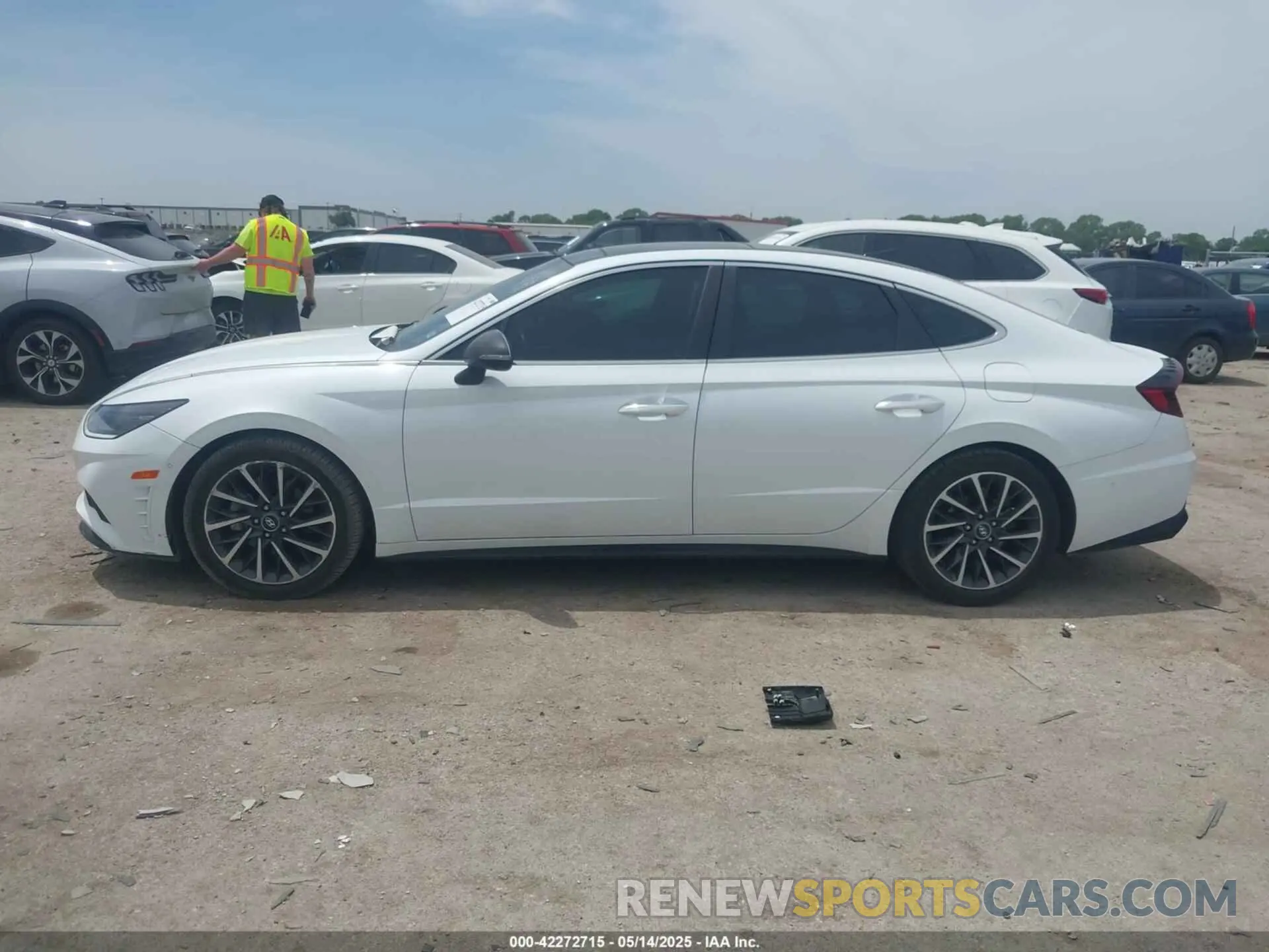 14 fotografías del automóvil dañado 5NPEH4J25LH025263 HYUNDAI SONATA 2020