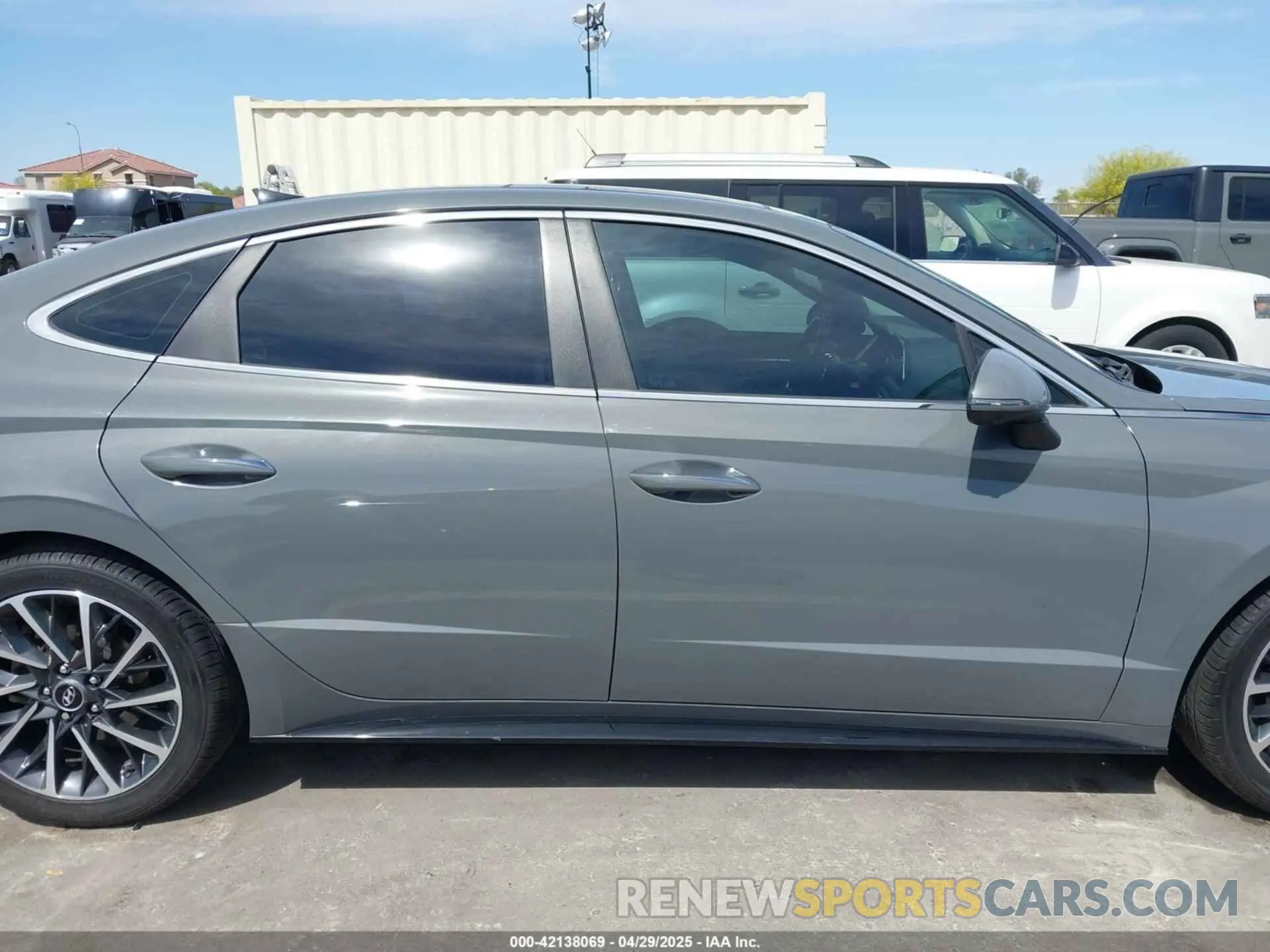 13 fotografías del automóvil dañado 5NPEH4J29LH050604 HYUNDAI SONATA 2020