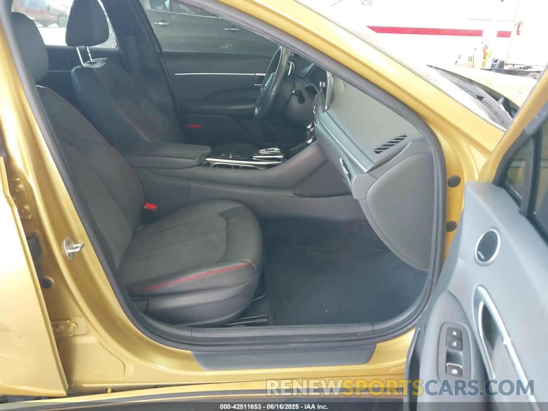 5 fotografías del automóvil dañado 5NPEJ4J20LH022601 HYUNDAI SONATA 2020