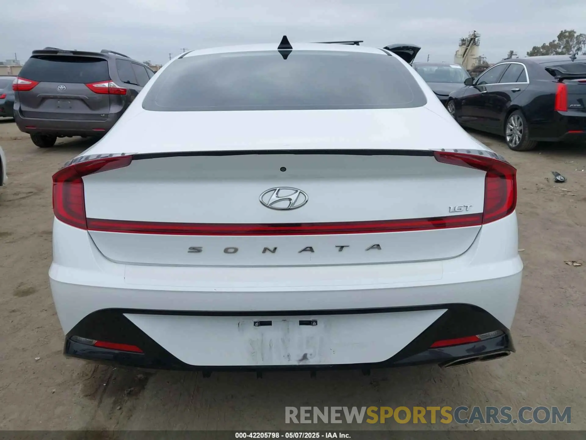 16 fotografías del automóvil dañado 5NPEJ4J21LH025720 HYUNDAI SONATA 2020