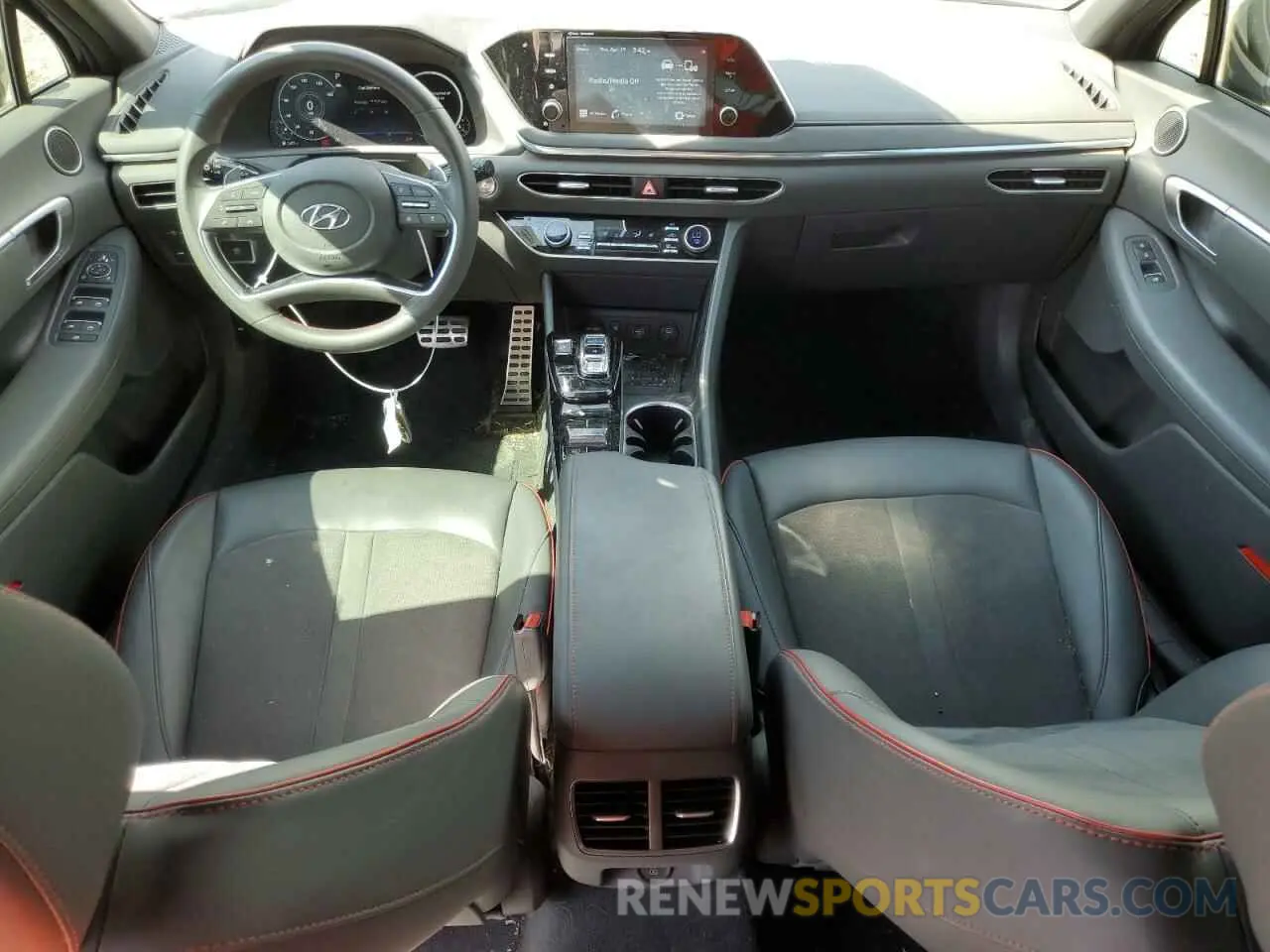 8 fotografías del automóvil dañado 5NPEJ4J2XLH010715 HYUNDAI SONATA 2020