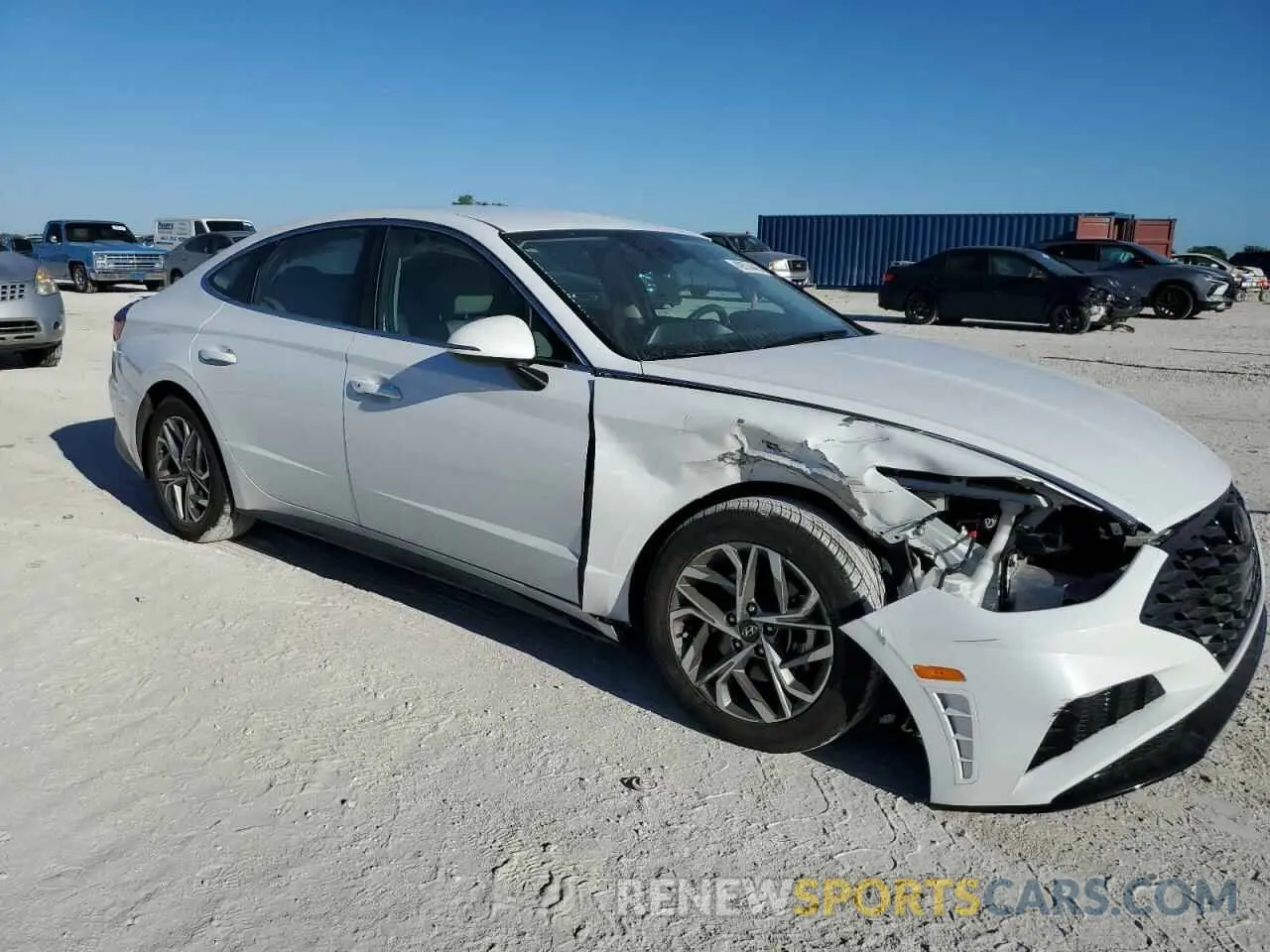 4 fotografías del automóvil dañado 5NPEL4JA0LH014015 HYUNDAI SONATA 2020
