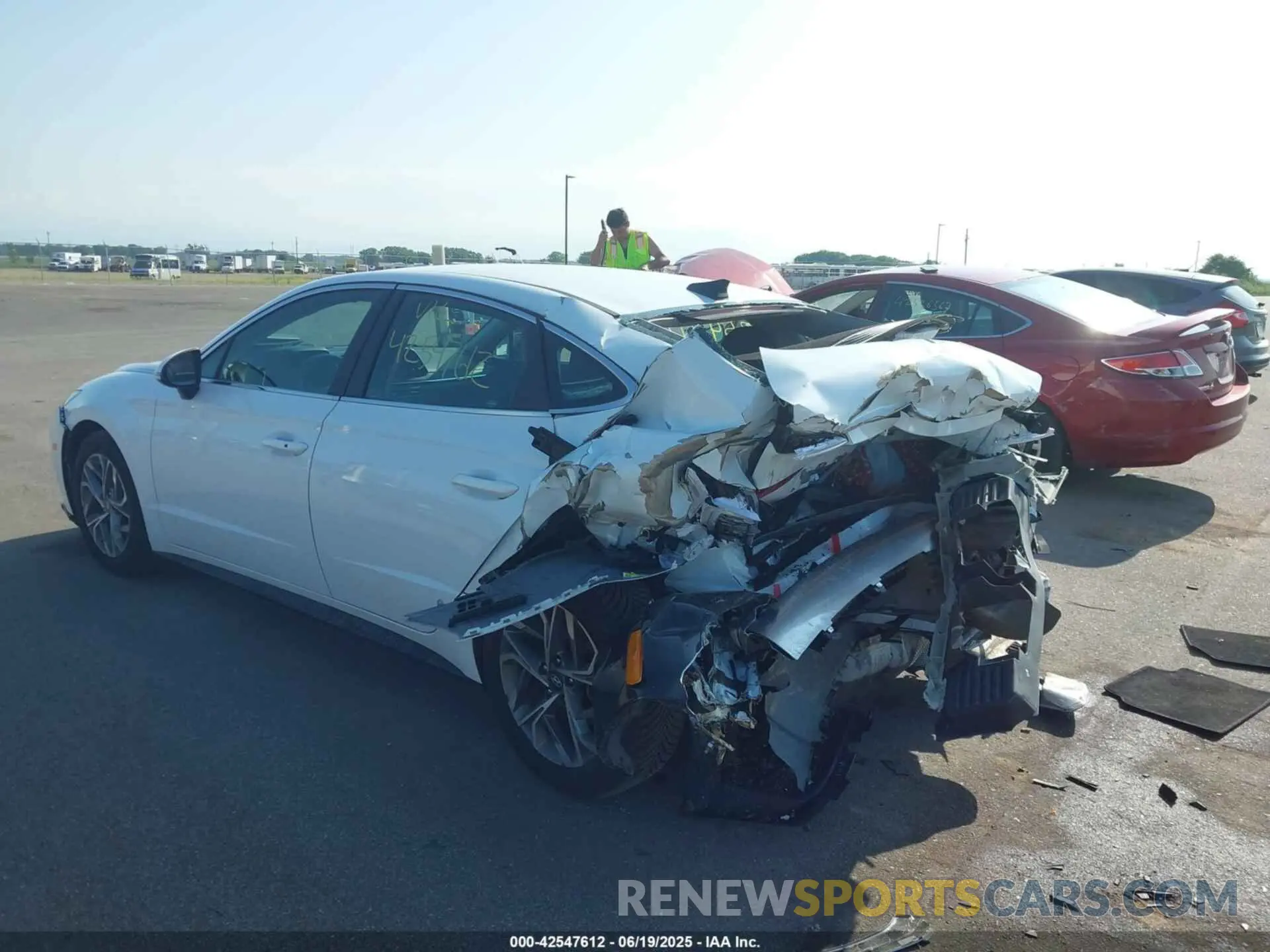 3 fotografías del automóvil dañado 5NPEL4JA1LH030403 HYUNDAI SONATA 2020