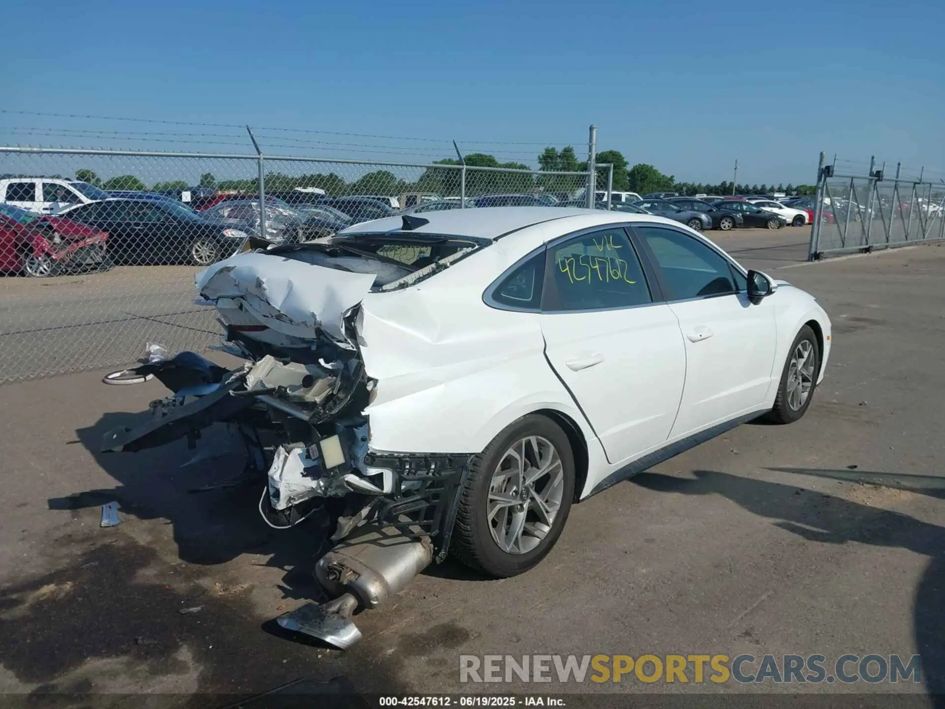 4 fotografías del automóvil dañado 5NPEL4JA1LH030403 HYUNDAI SONATA 2020