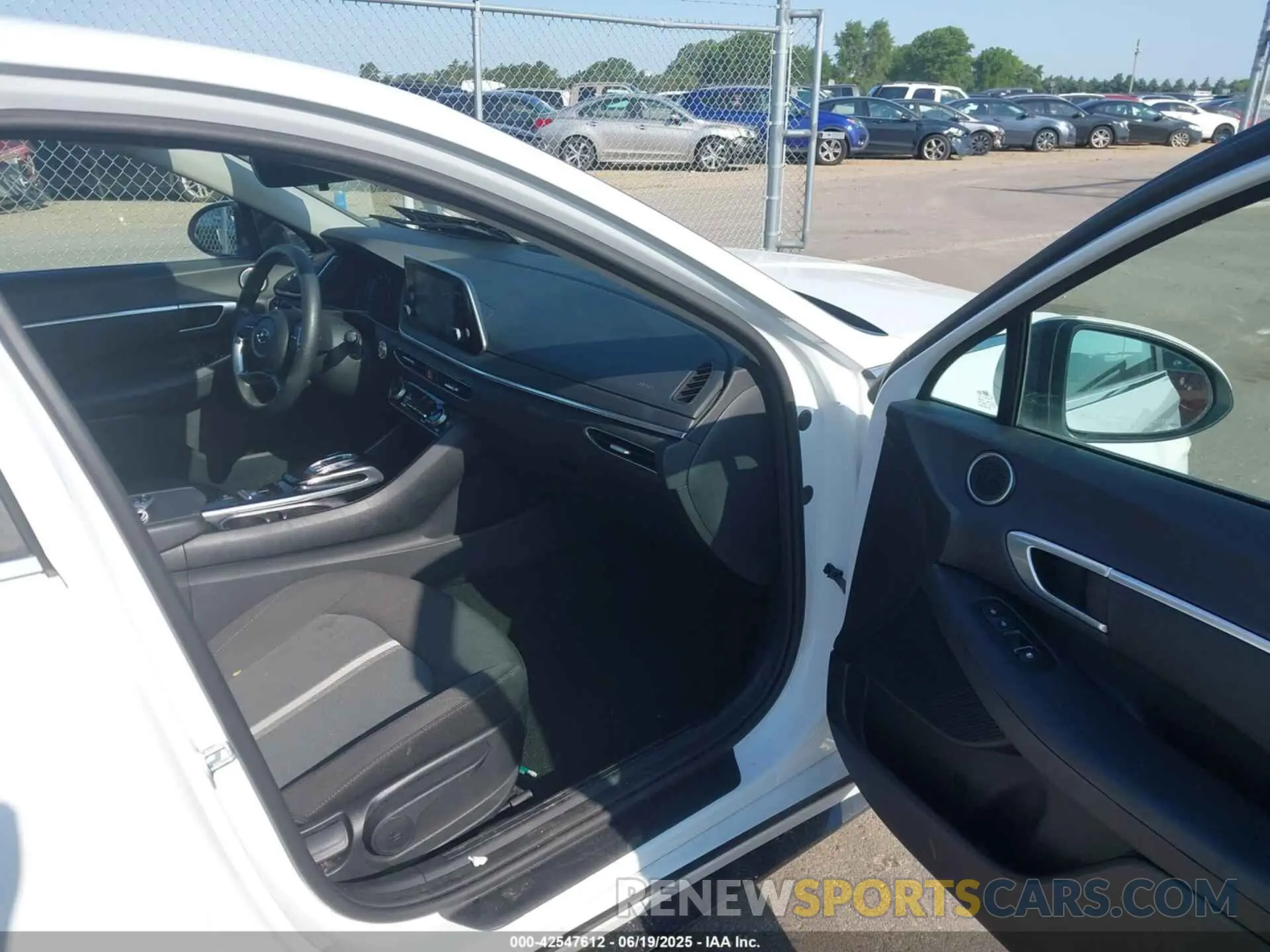 5 fotografías del automóvil dañado 5NPEL4JA1LH030403 HYUNDAI SONATA 2020