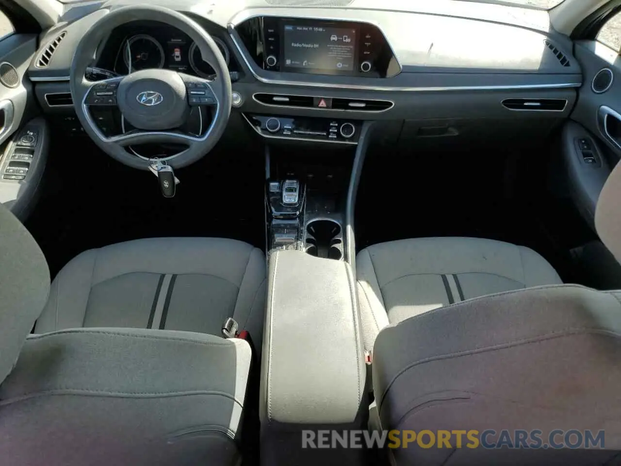 8 fotografías del automóvil dañado 5NPEL4JA2LH051860 HYUNDAI SONATA 2020