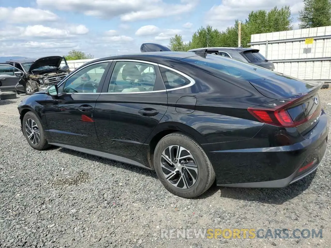 2 fotografías del automóvil dañado KMHL24JJ8LA013935 HYUNDAI SONATA 2020