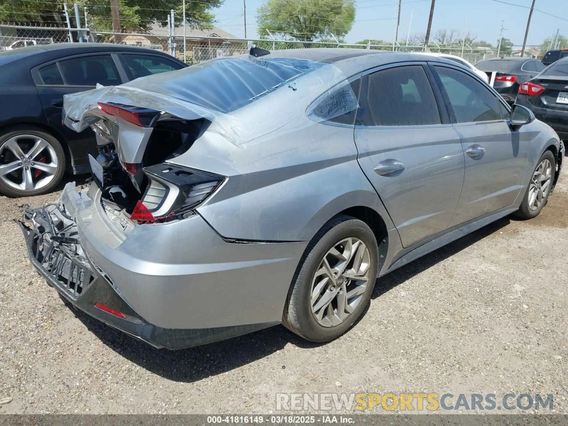 4 fotografías del automóvil dañado 5NPEF4JA6MH120705 HYUNDAI SONATA 2021