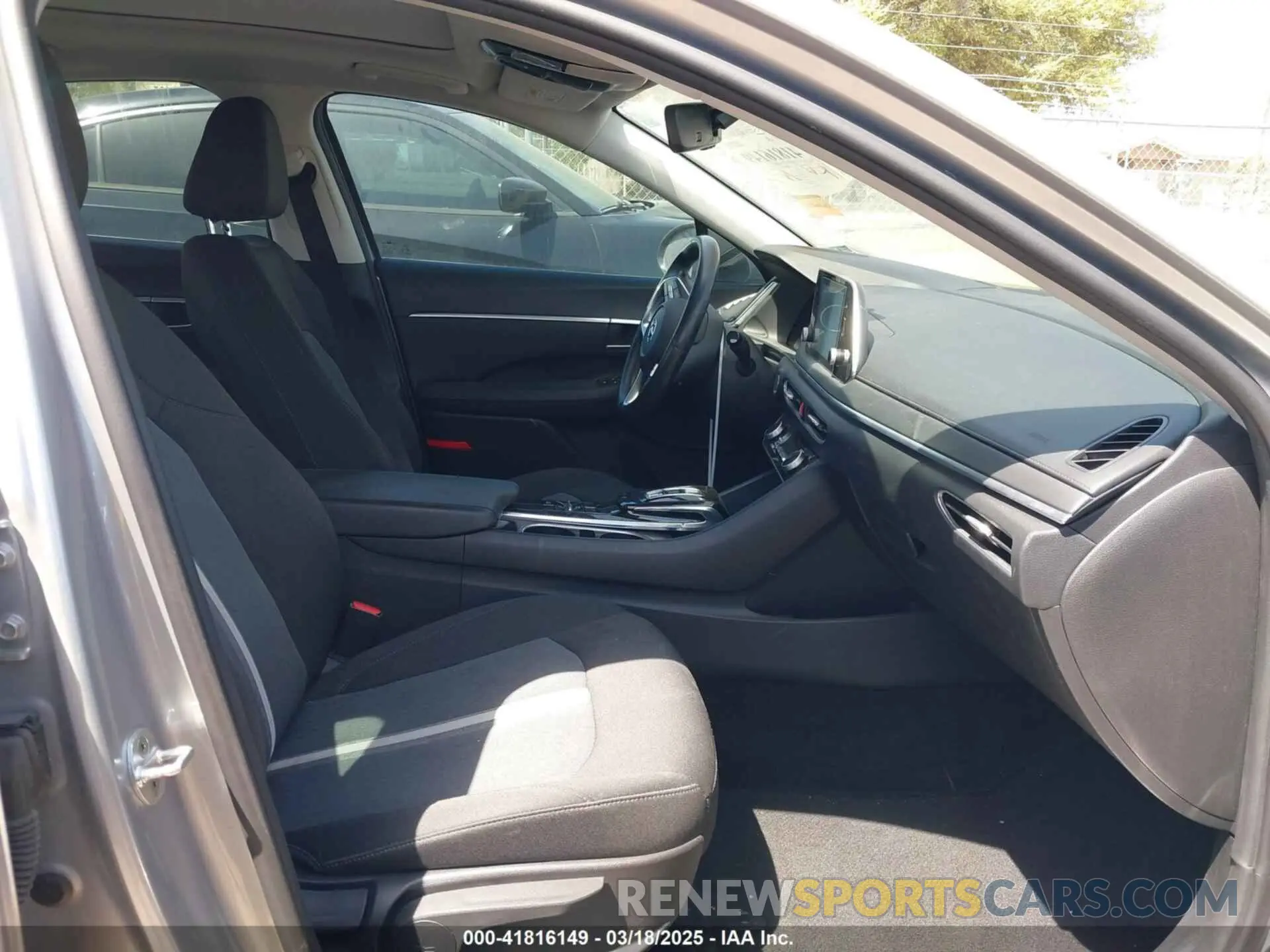 5 fotografías del automóvil dañado 5NPEF4JA6MH120705 HYUNDAI SONATA 2021