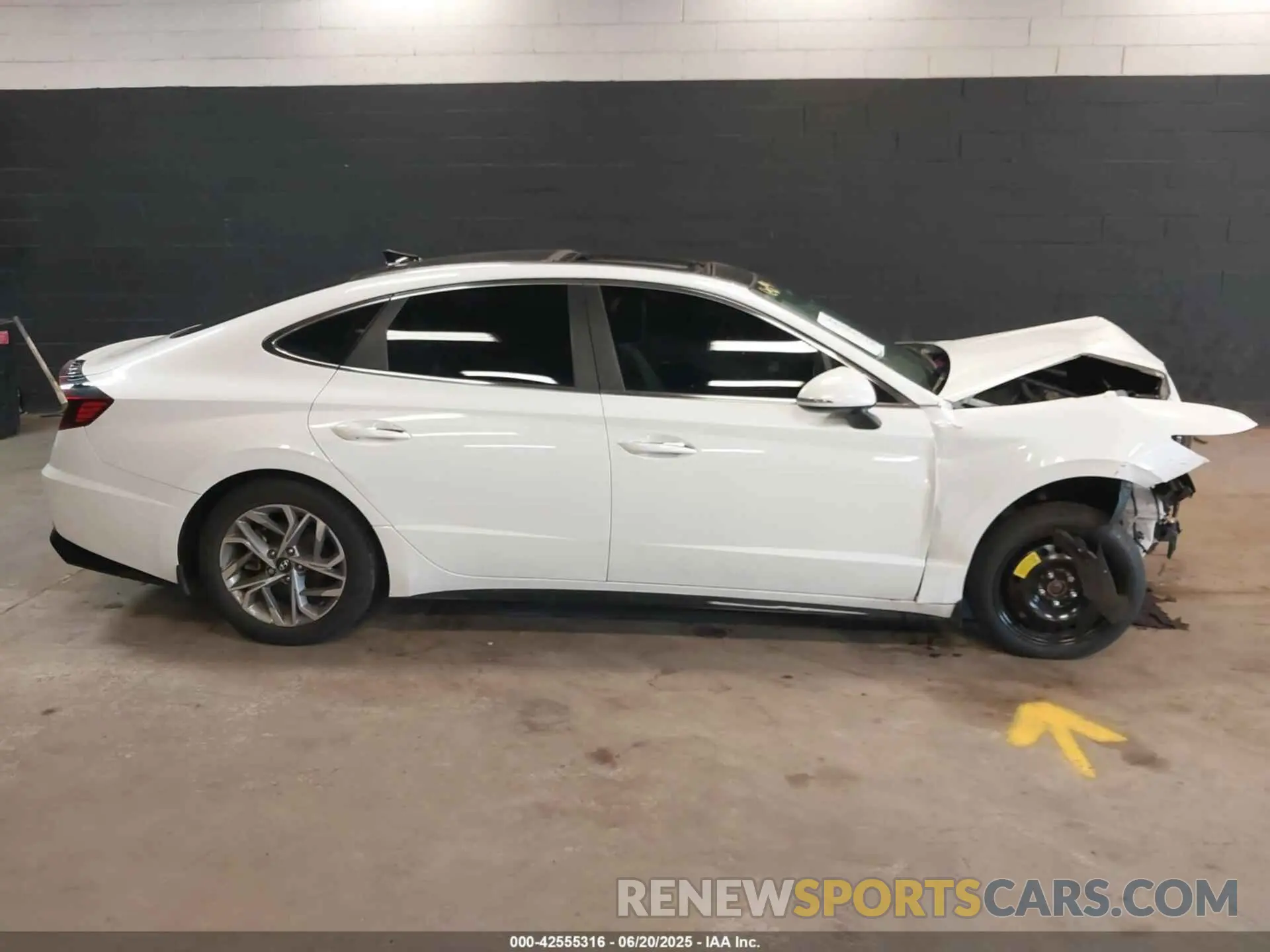 14 fotografías del automóvil dañado 5NPEF4JA7MH098827 HYUNDAI SONATA 2021
