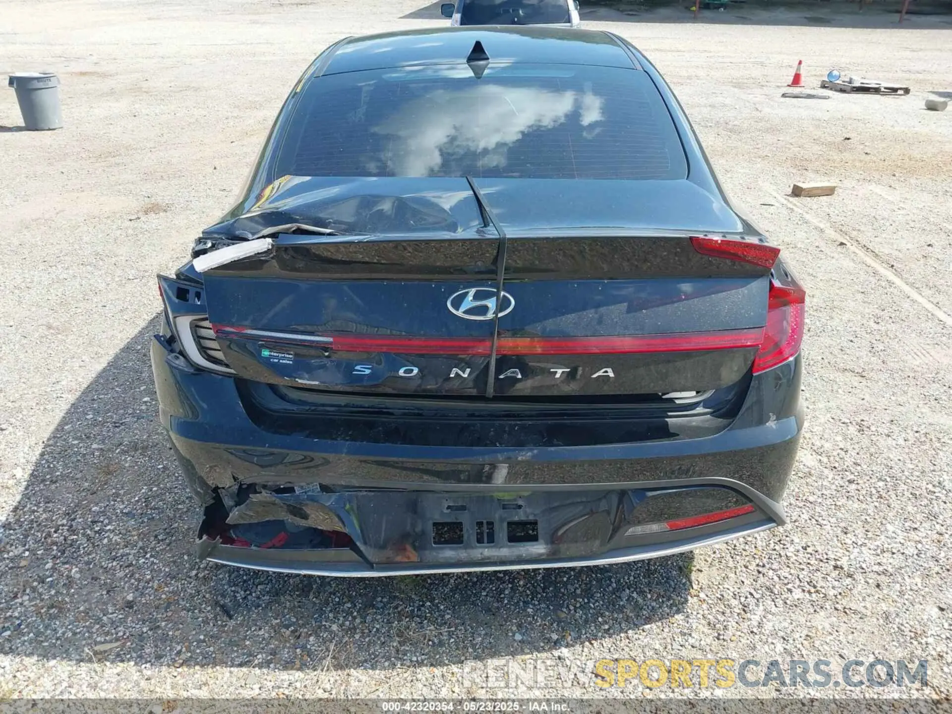 17 fotografías del automóvil dañado 5NPEG4JA1MH079669 HYUNDAI SONATA 2021