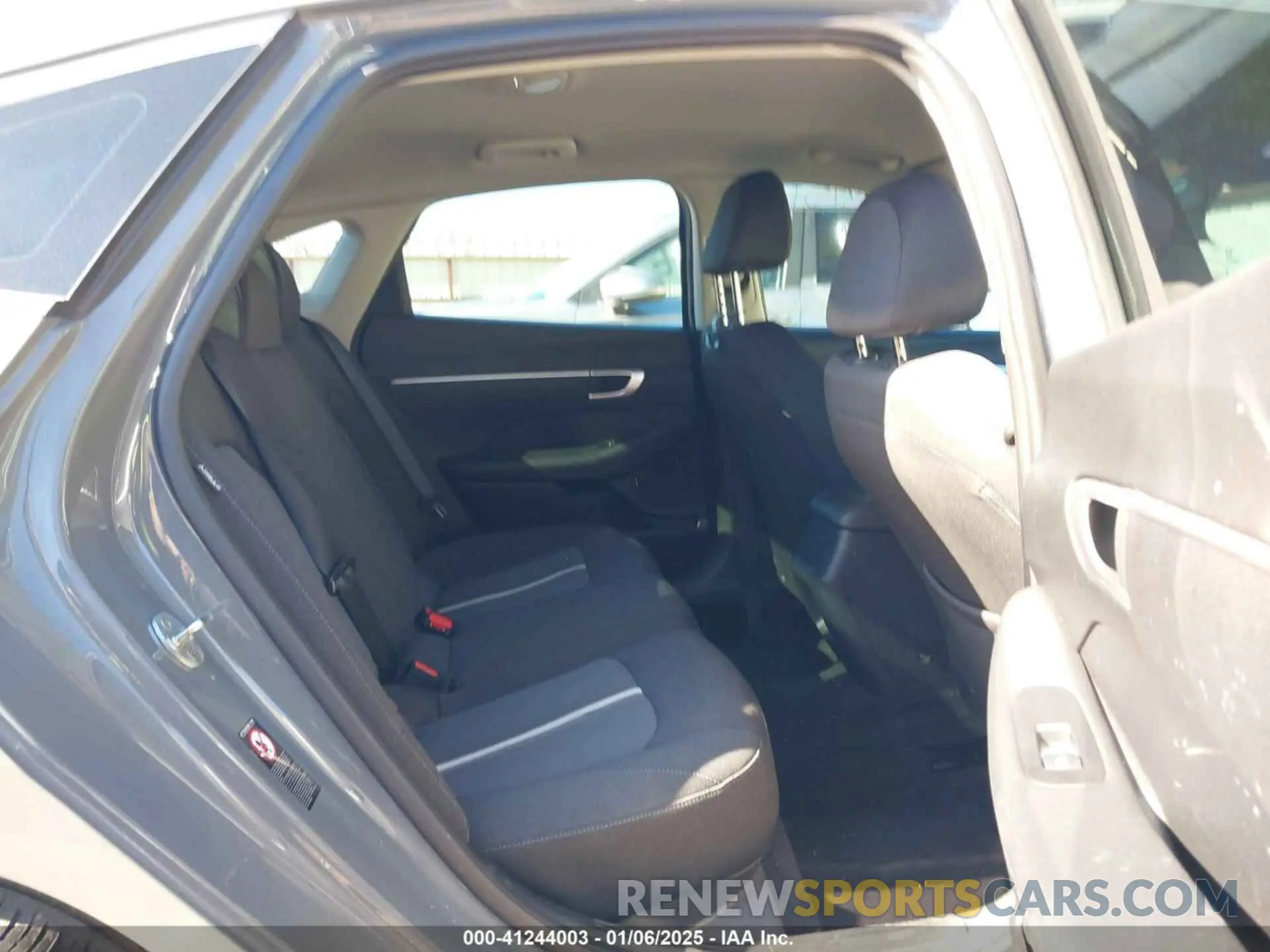 8 fotografías del automóvil dañado 5NPEG4JA3MH127110 HYUNDAI SONATA 2021