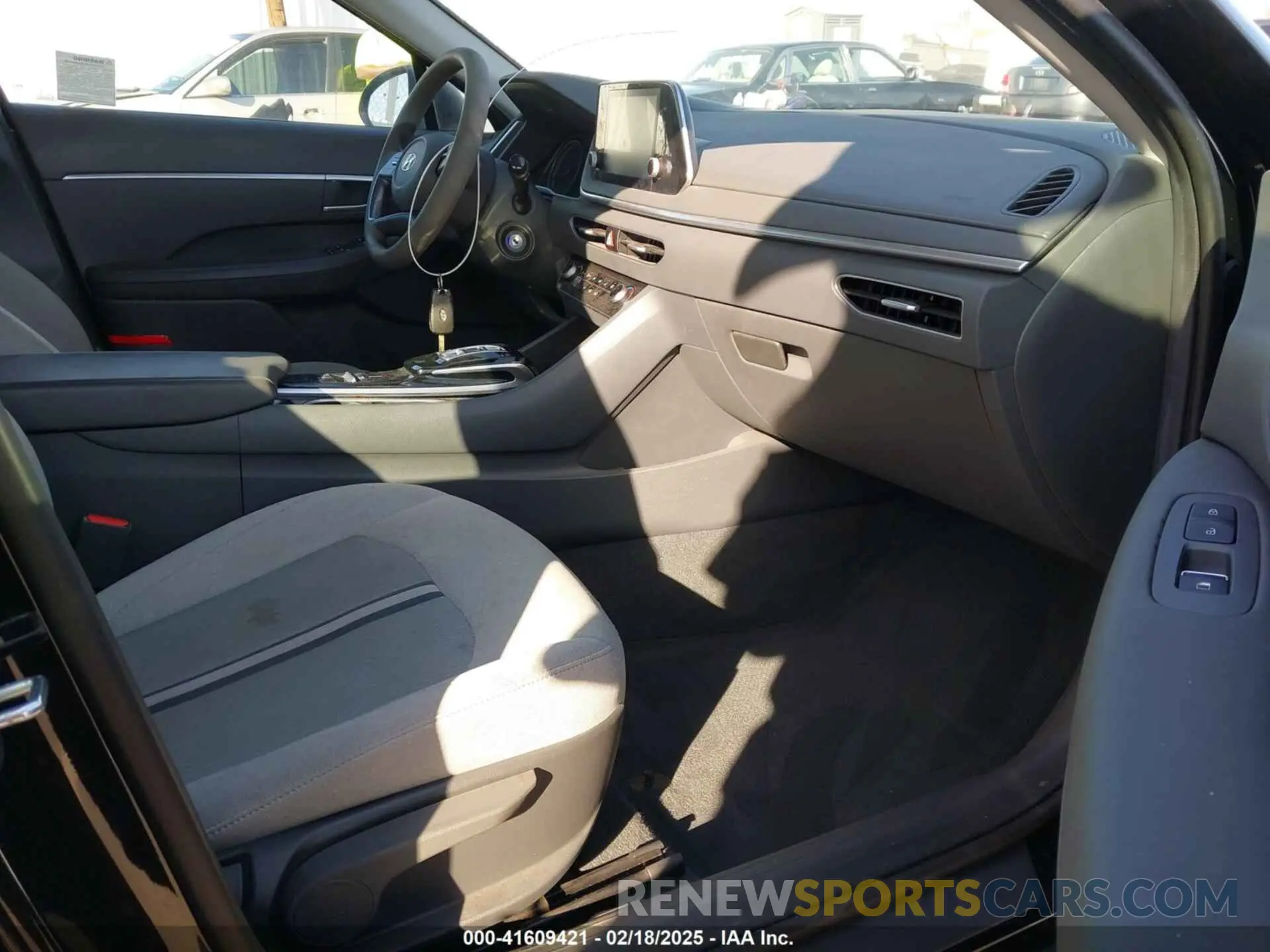 5 fotografías del automóvil dañado 5NPEG4JA5MH076175 HYUNDAI SONATA 2021