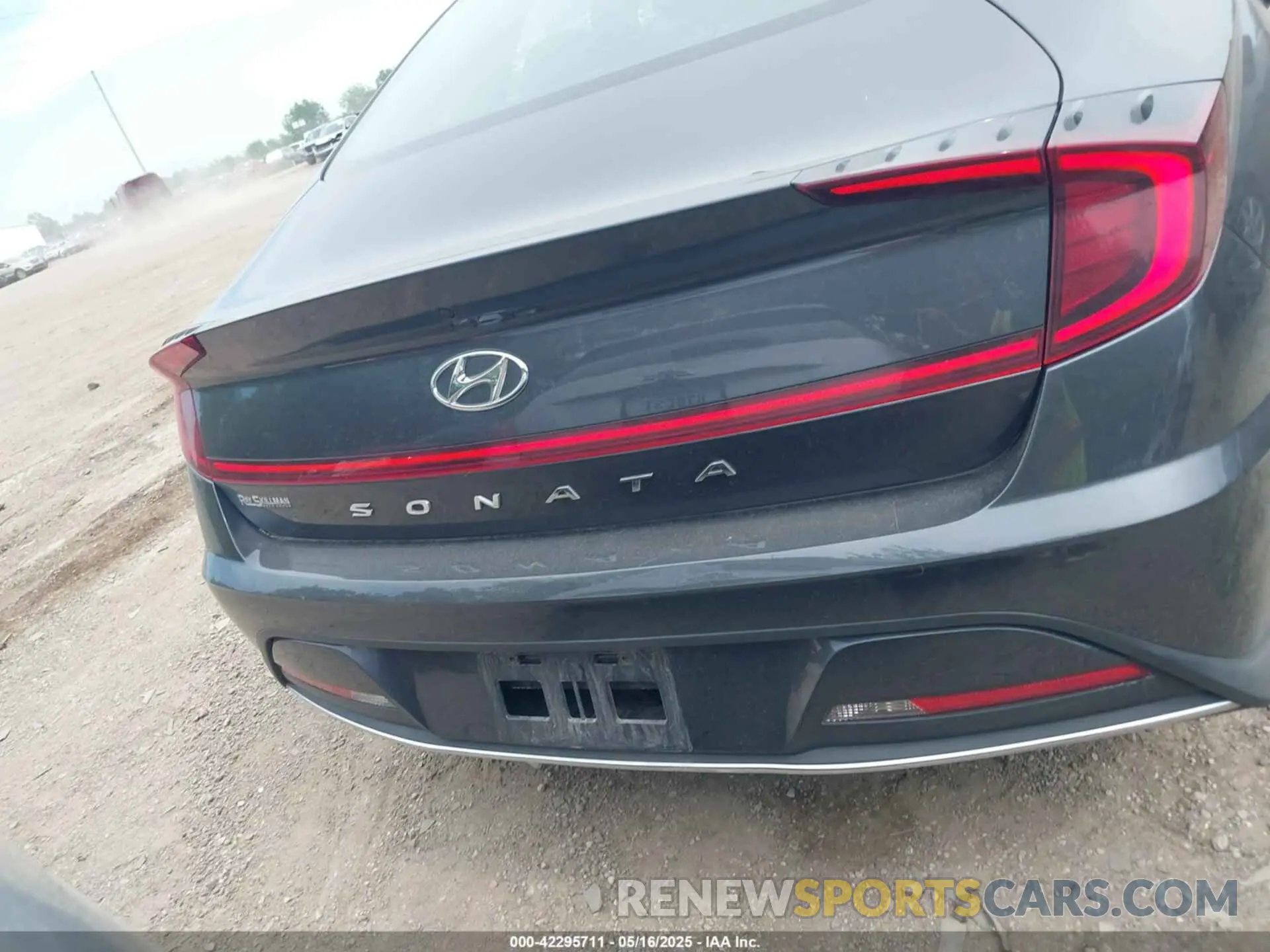 16 fotografías del automóvil dañado 5NPEG4JA5MH097172 HYUNDAI SONATA 2021