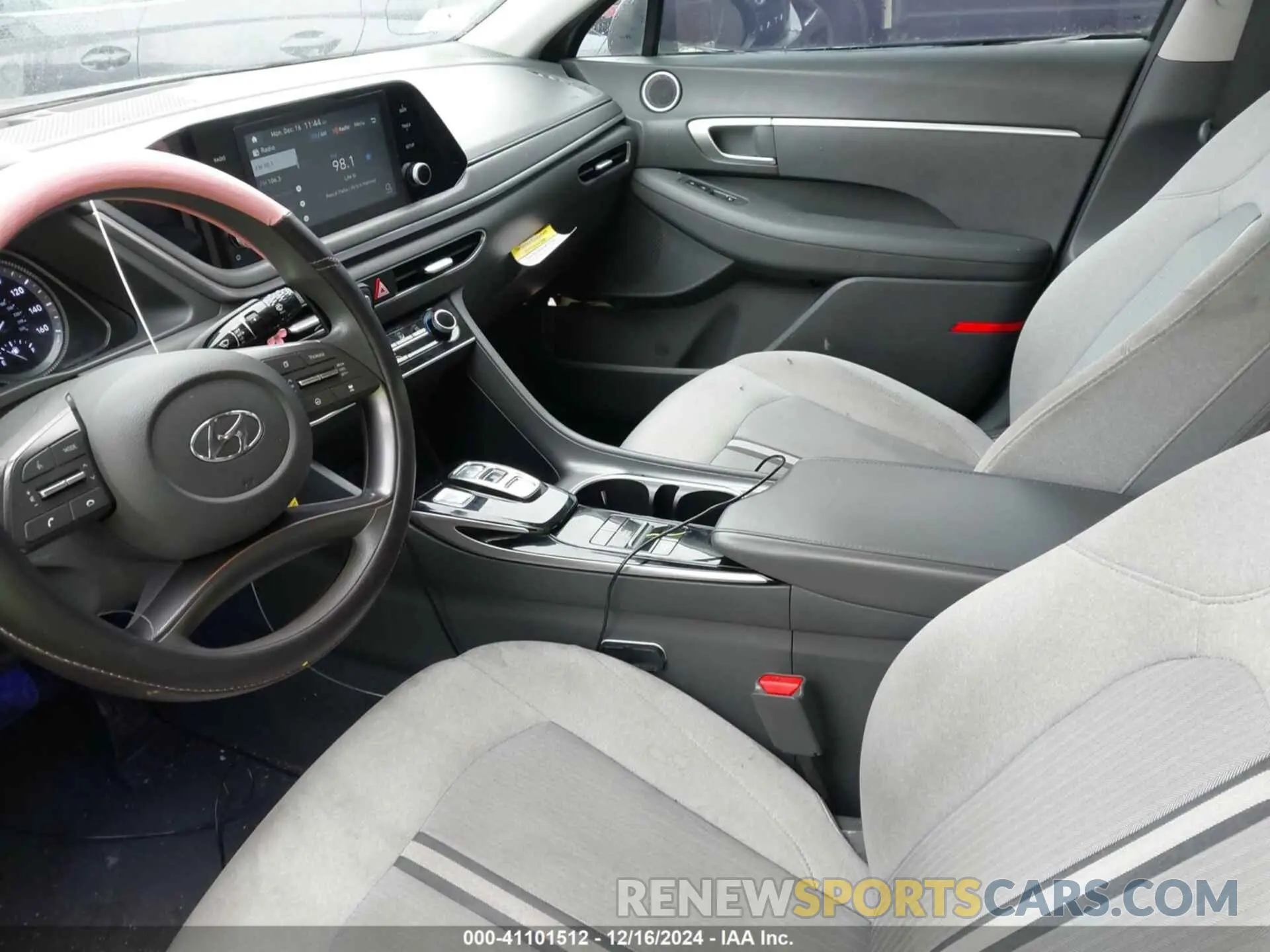 5 fotografías del automóvil dañado 5NPEG4JA6MH067808 HYUNDAI SONATA 2021