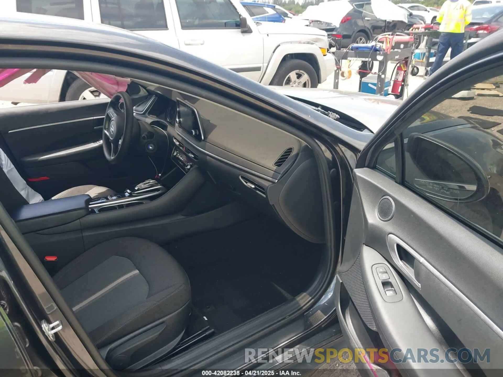 5 fotografías del automóvil dañado 5NPEG4JA6MH105036 HYUNDAI SONATA 2021